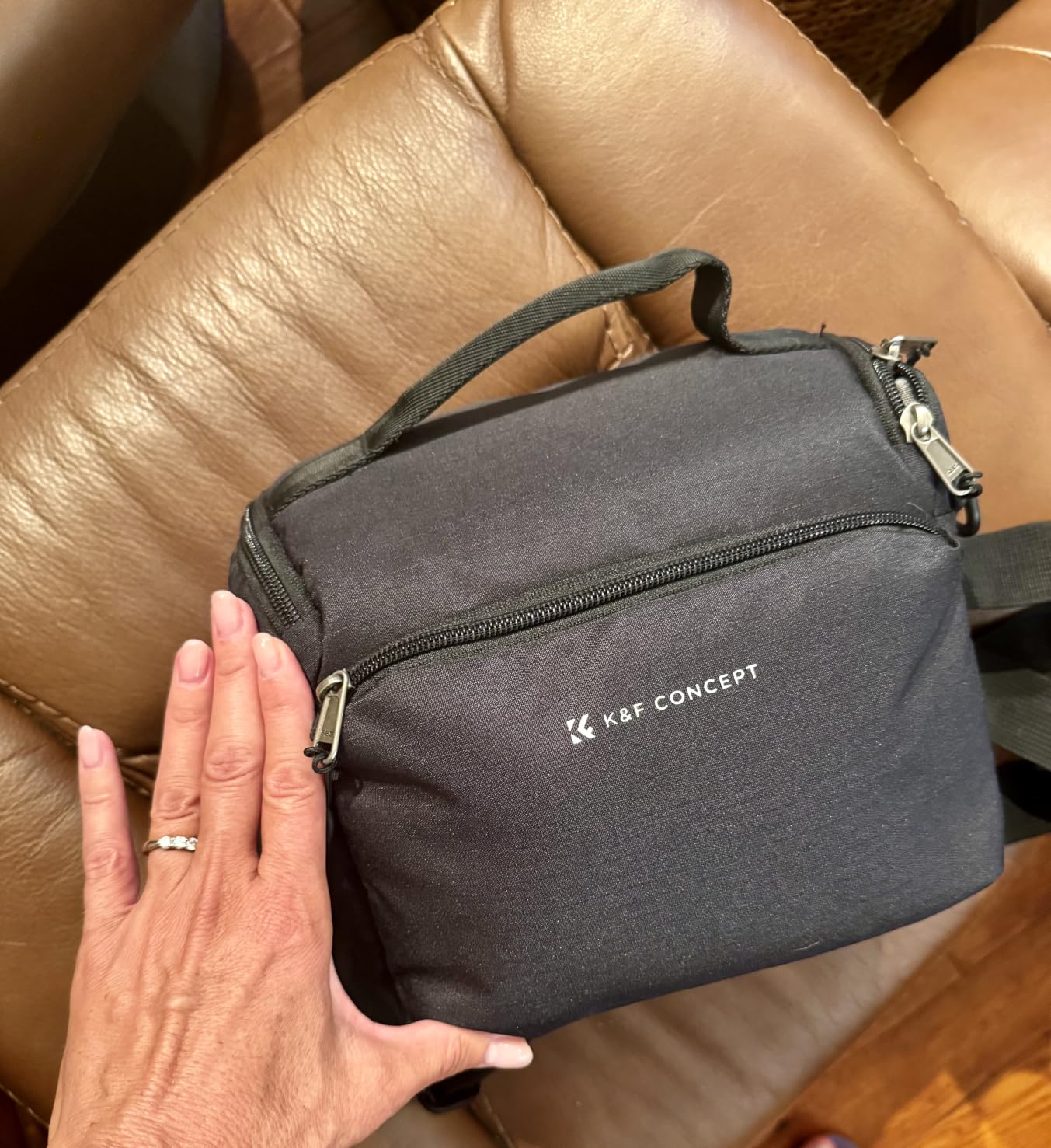 K&F CONCEPT Camera Sling Bag Small Crossbody Bag | For DSLR/SLR Camera, Cute & Compact, Shoulder Photography Bags, Compatible for Canon/Nikon/Sony, BS09 customer photo 2