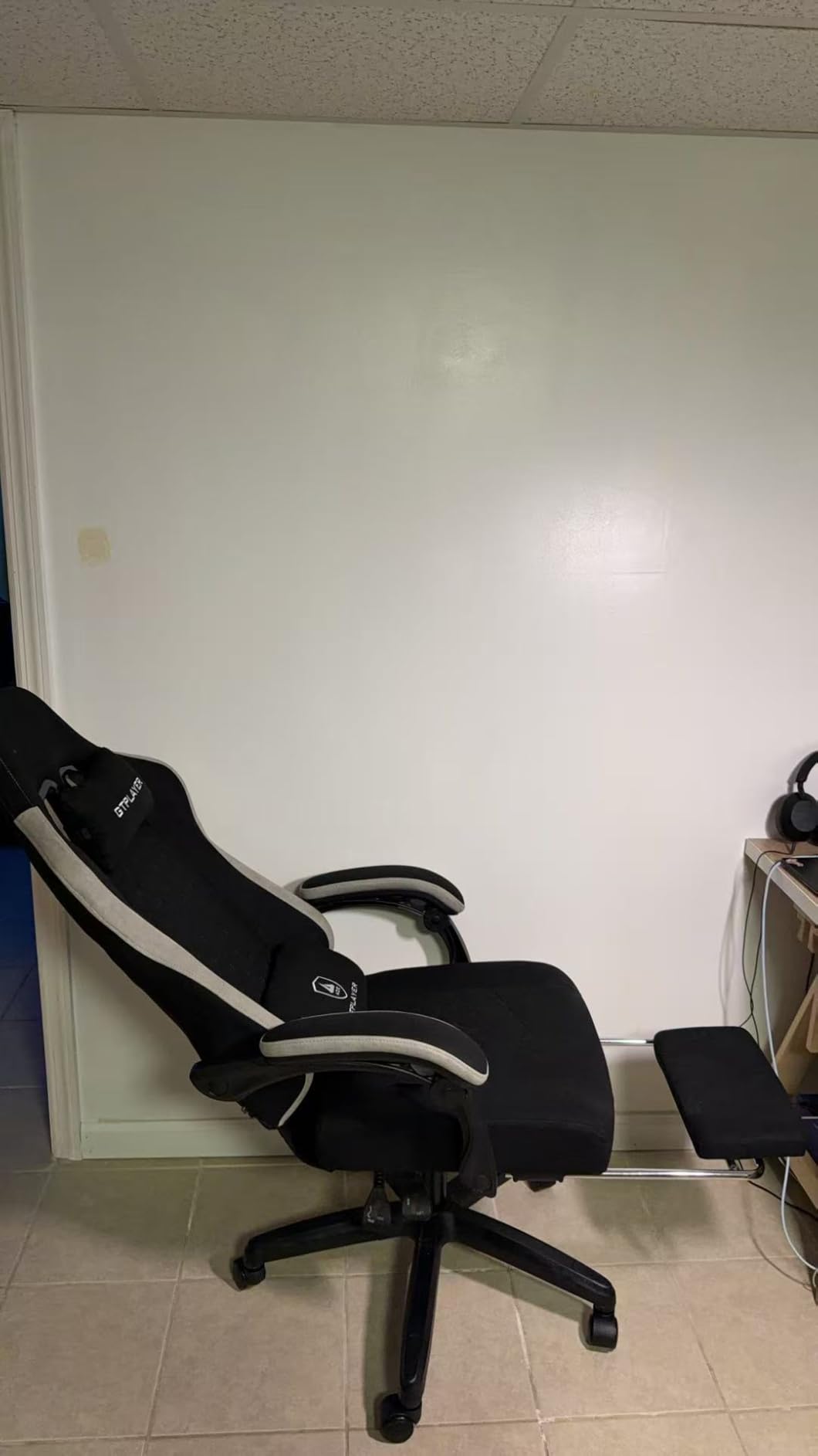GTPLAYER Gaming Chair, Computer Office Chair with Pocket Spring Cushion, Linkage Armrests and Footrest, High Back Ergonomic Computer Chair with Lumbar Support Task Chair with Footrest (Black) customer photo 1