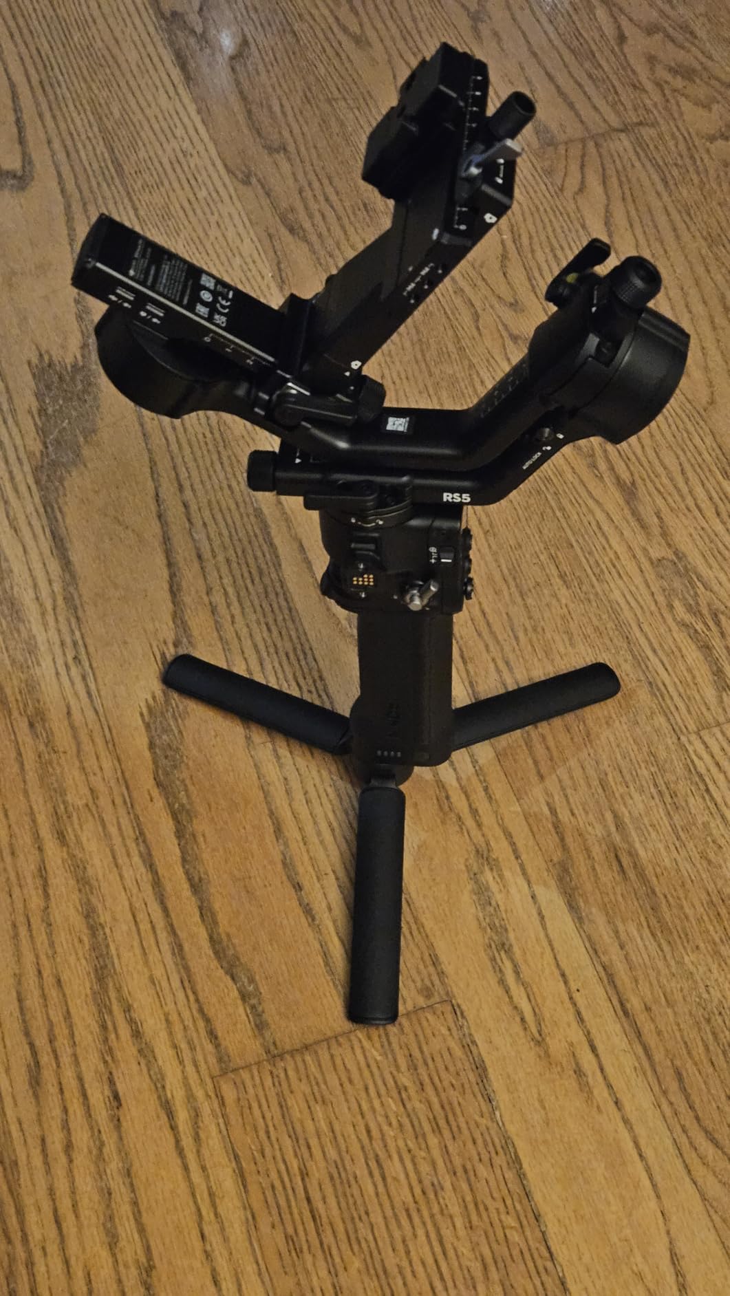 DJI RS 5 Combo, Gimbal Stabilizer for Camera, Canon/Sony/Nikon/Fujifilm customer photo 1