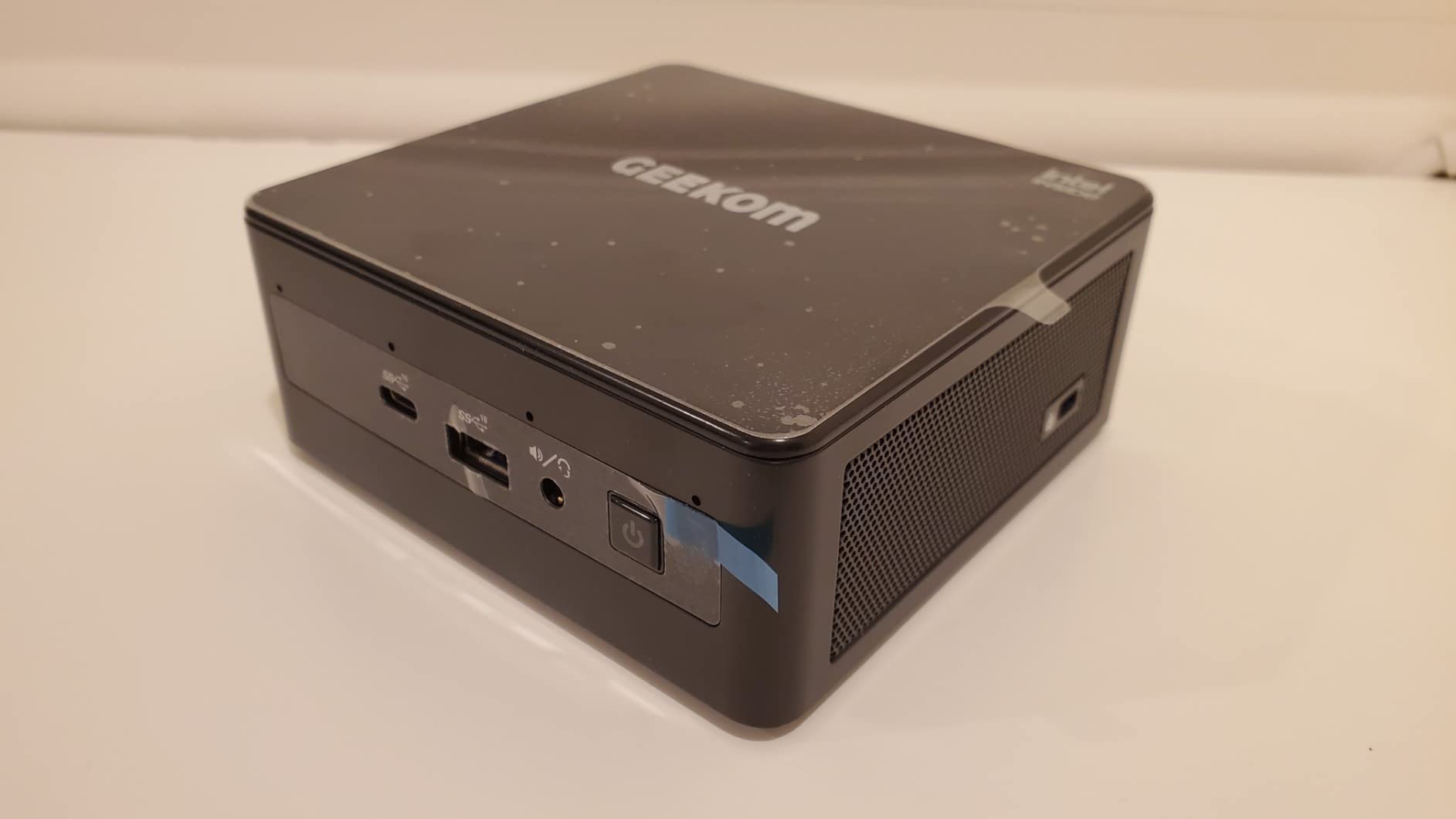 GEEKOM GT13 MAX Professional Workloads Mini PC, Intel Ultra 9 185H, DDR5 16GB RAM 1TB SSD, Mini Computer for AI, IT Deployment, Gaming, 8K Video Editing, Intel Arc GPU, Dual 2.5G LAN, WiFi 7 and BT 5.4, SD Slot customer photo 1