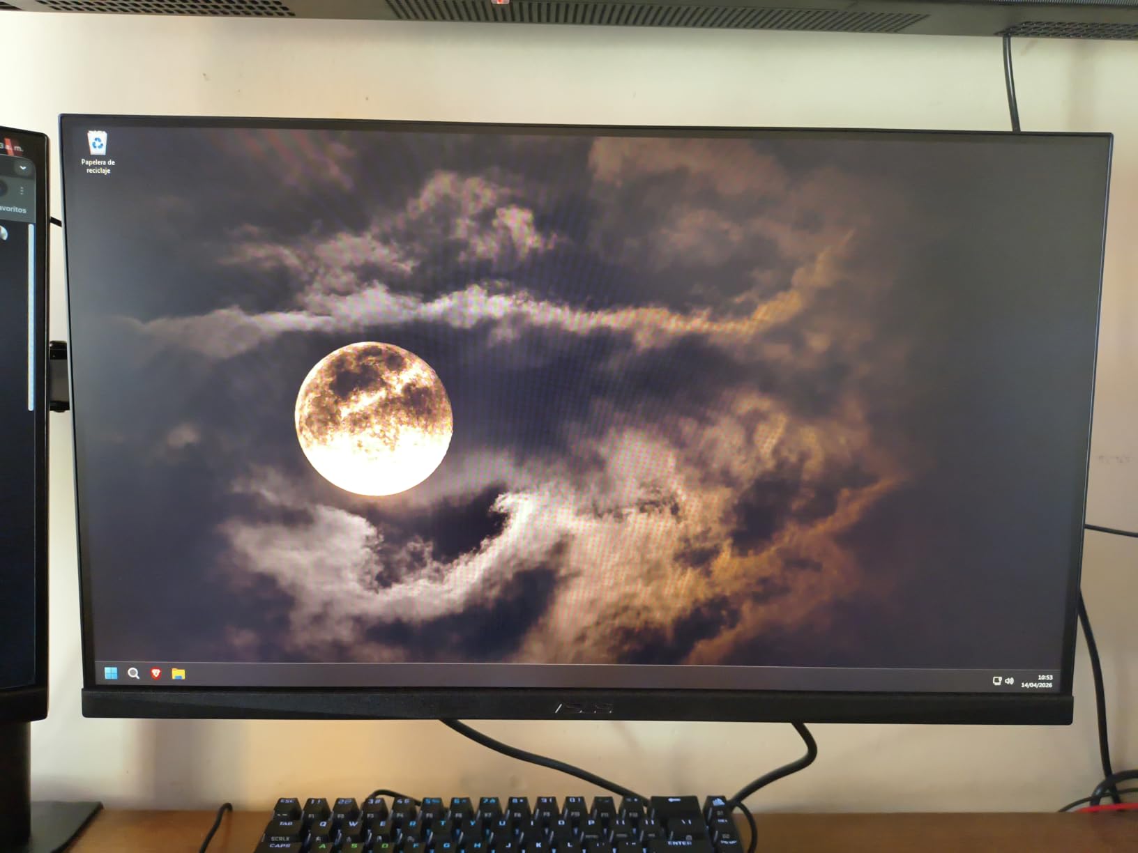 ASUS TUF Gaming VG259QM5A 25 Inch 1080p 240Hz G-SYNC Gaming Monitor | FreeSync Premium, ELMB Sync, Gaming AI, G-SYNC Compatible, DisplayWidget Center, Fast-IPS, 0.3ms, 99% sRGB, 3yr warranty customer photo 1
