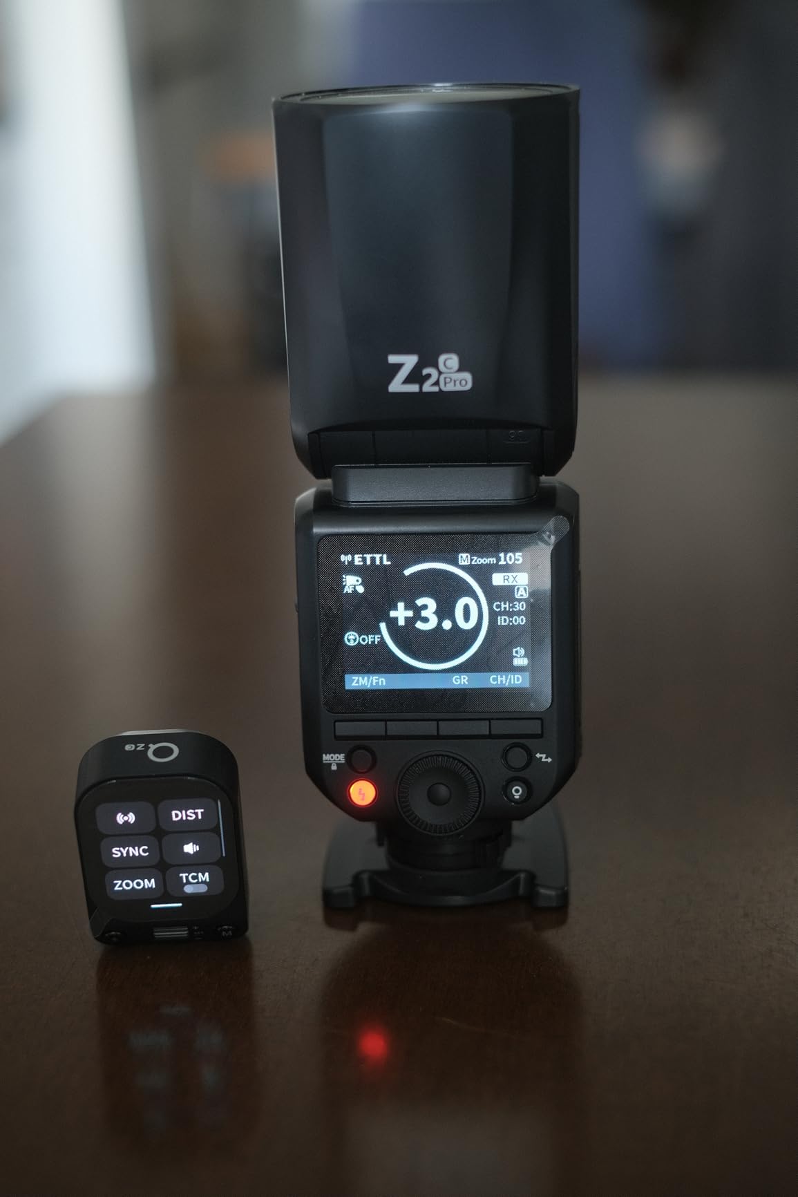 NEEWER QZ-C 2.4G TTL Wireless Flash Trigger Compatible with Canon Cameras Godox IT32 V1 V100 AD200 Pro II, OLED Touchscreen Hot Shoe Flash Transmitter with 1/8000s HSS, 1000mAh Battery/CM Switch customer photo 1