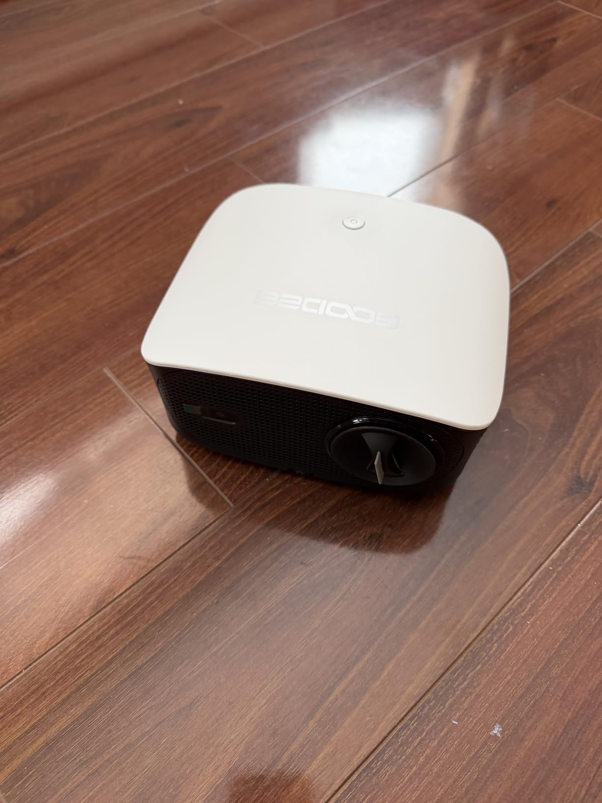 GooDee AI Smart Mini Projector with WiFi and Bluetooth - FHD 4K Support, Compatible with Netflix/YouTube, Auto Focus & Keystone, Dolby Audio Movie Projector for Outdoor Movie Night & Bedroom Theater customer photo 2