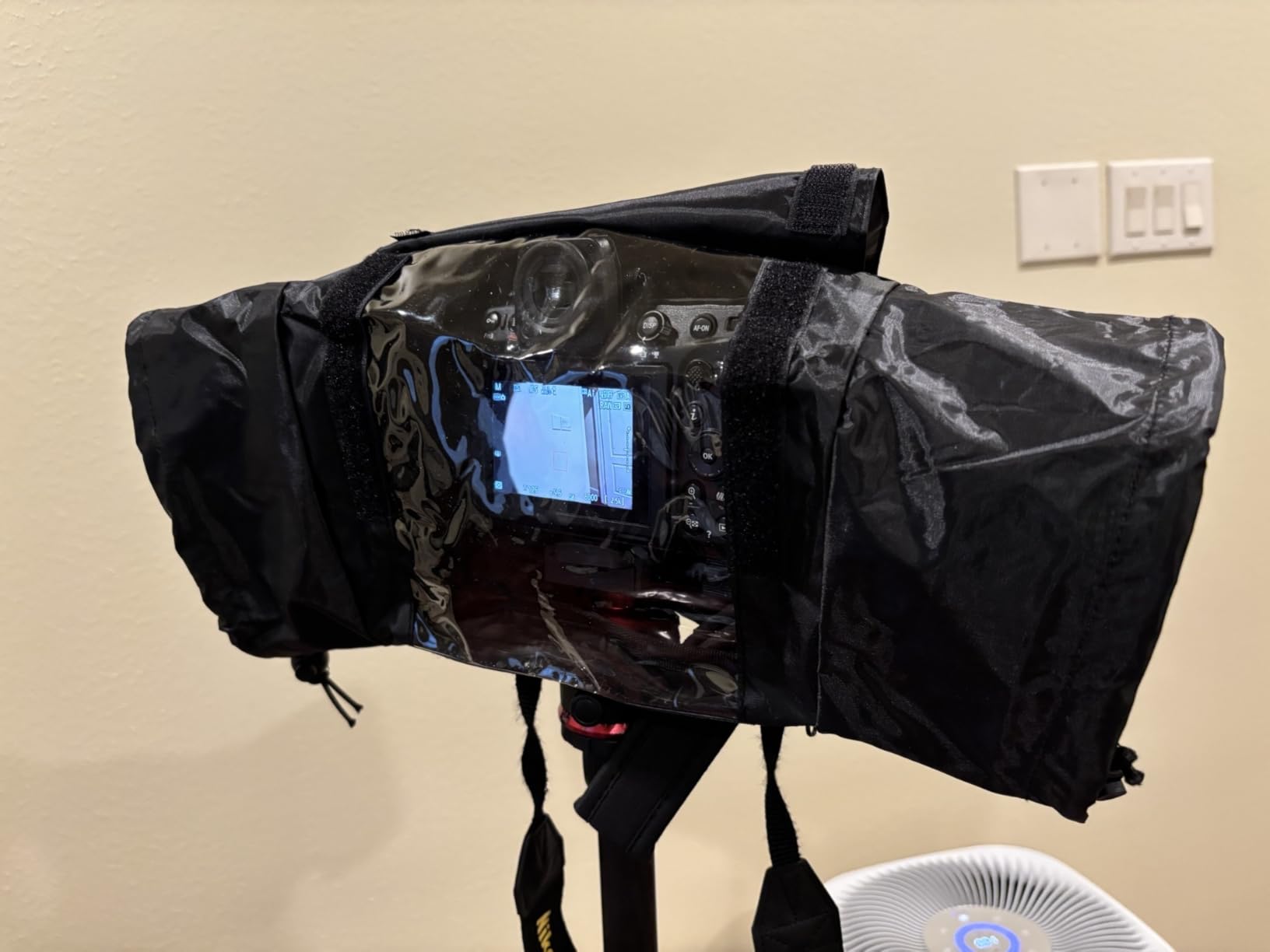 Professional Waterproof Camera Rain Cover for DSLR | Universal DSLR Camera Protector for Outdoor Photography with Anti-Fog Window & Lens-Change Access customer photo 1