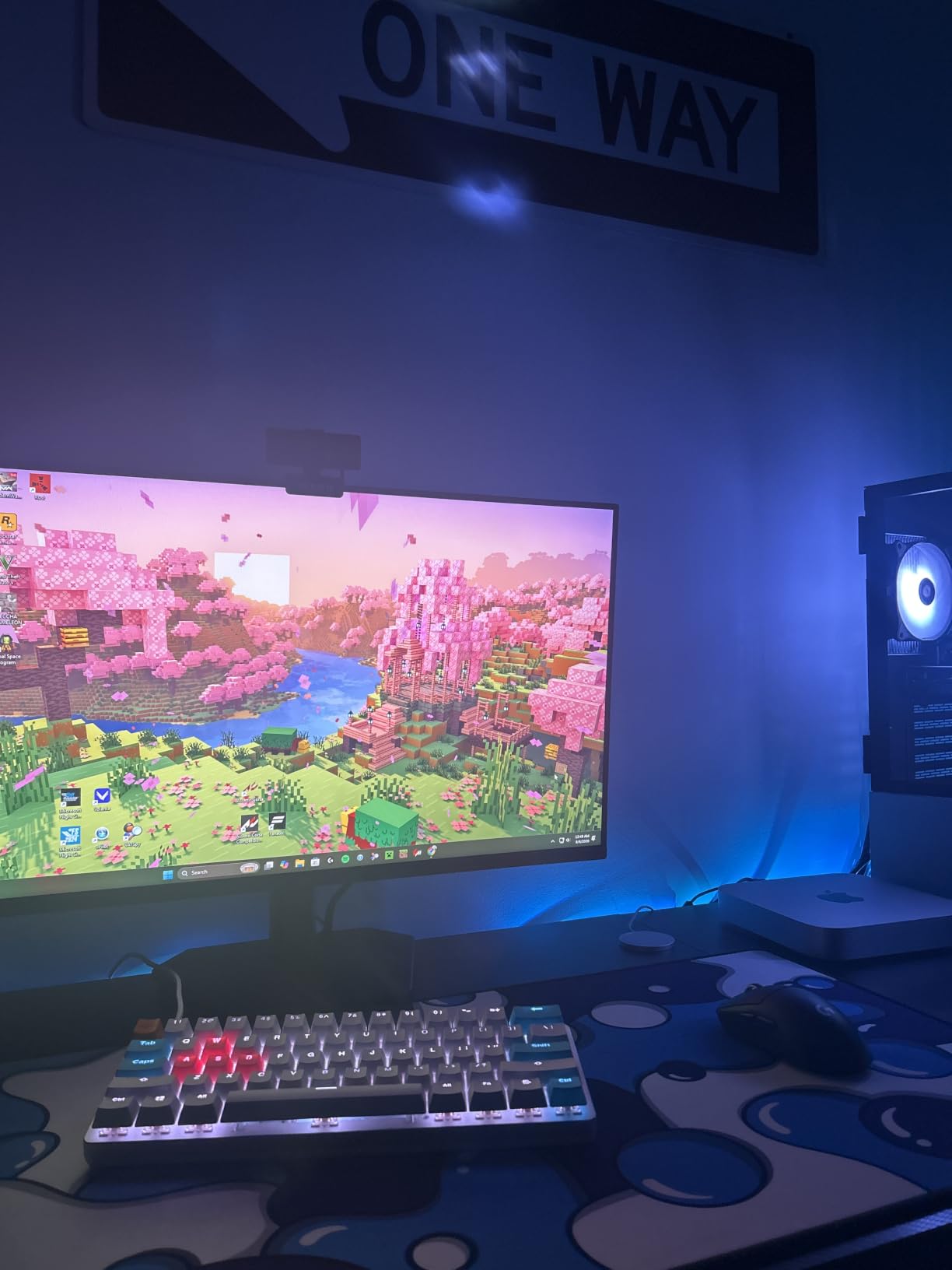 Dell 27 240Hz Gaming Monitor - SE2726HG - 27-inch FHD (1920x1080) 240Hz Display, in-Plane Switching (IPS) Technology, AMD FreeSync Premium, TUV 3-Star, 2X HDMI, DisplayPort 1.4, Tilt customer photo 1