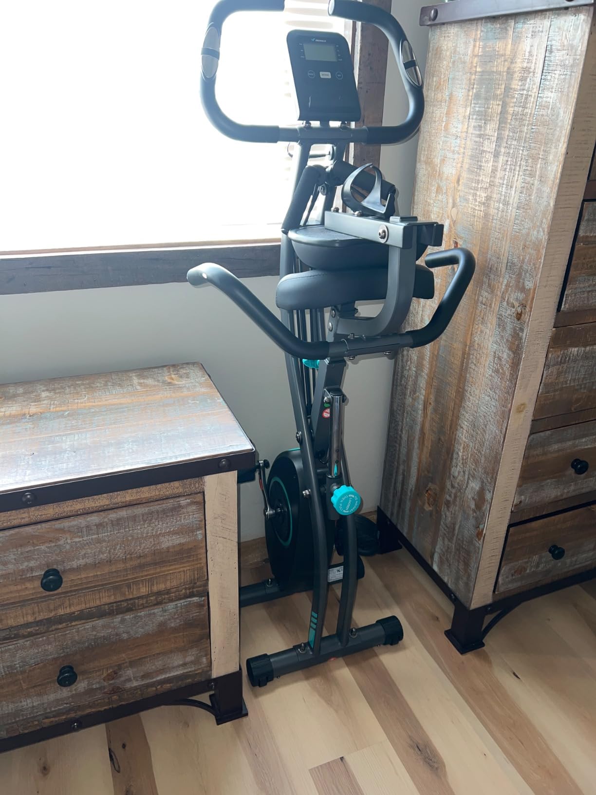 MERACH Exercise Bike with Screen, Rotatable HD Display, Magnetic Resistance customer photo 1