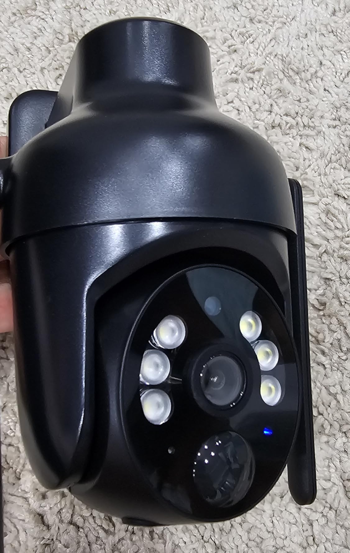 No WiFi Security Camera, 4G LTE Cellular Signal, 4MP 360° Live View | Built-in SIM Card, Person&Vehicle Detection, Color Night Vision, Instant Alerts, Solar Cam, 2 Storage Ways for Off-grid Areas customer photo 2