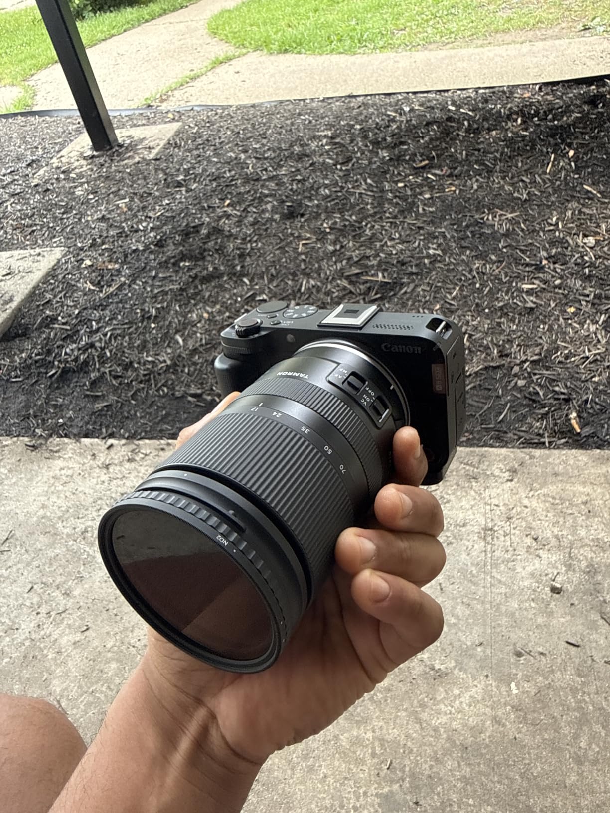 Tamron 17-70mm F/2.8 Di III-A VC RXD Standard Zoom Lens for Canon RF APS-C Mirrorless Cameras customer photo 1