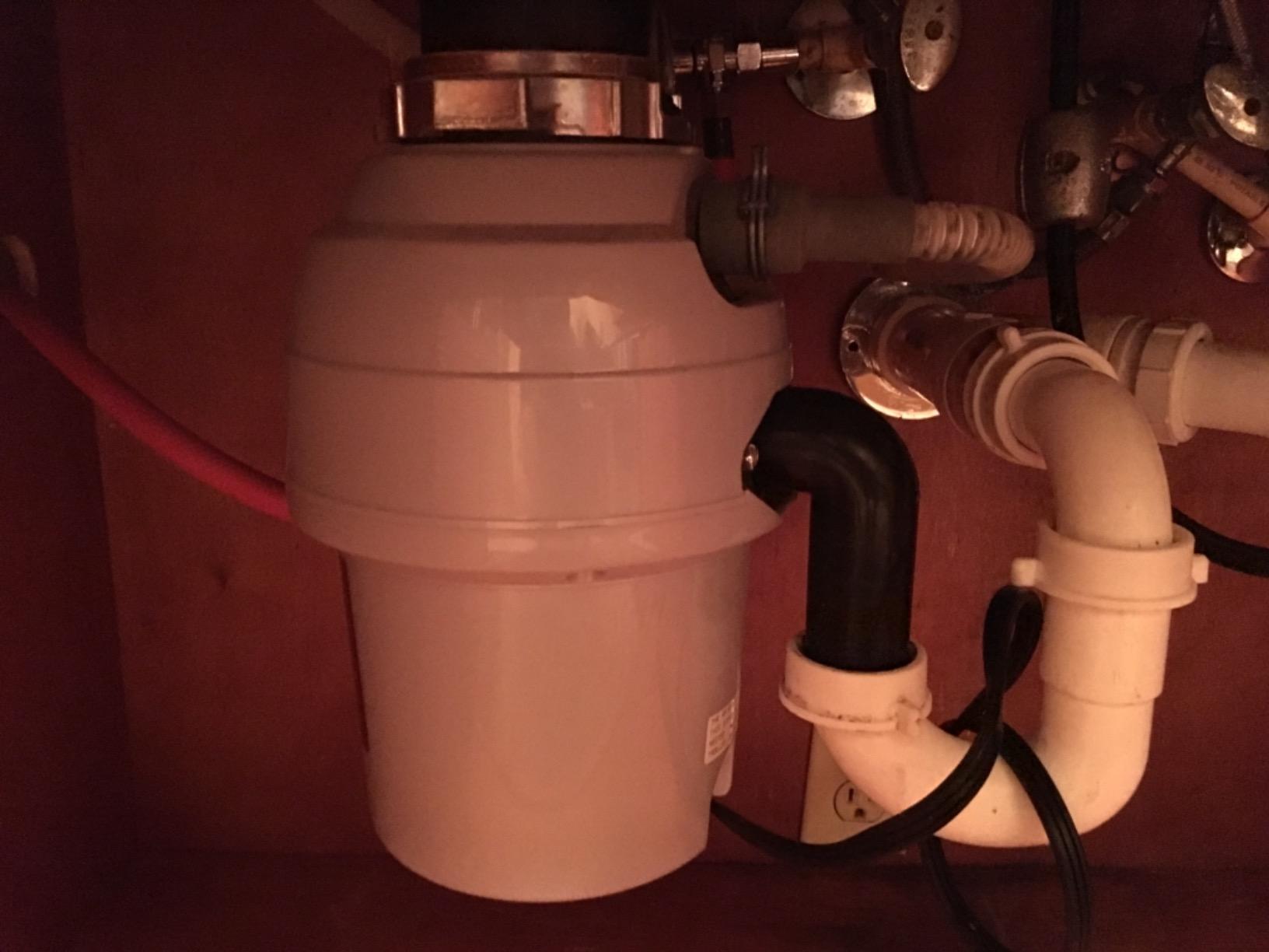 Moen L-3200 Waste King 3/4 HP Garbage Disposal with Power Cord customer photo 1