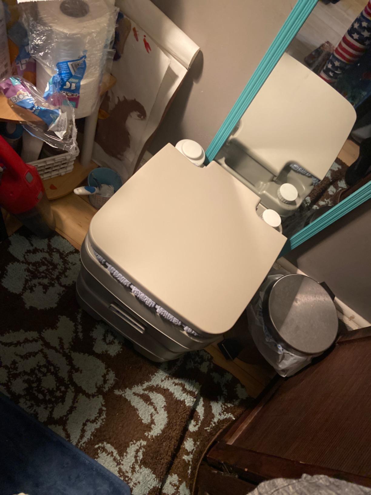 Camco Portable RV Toilet with Detachable Tank, Gray, 5.3 Gallon, 41541 customer photo 1
