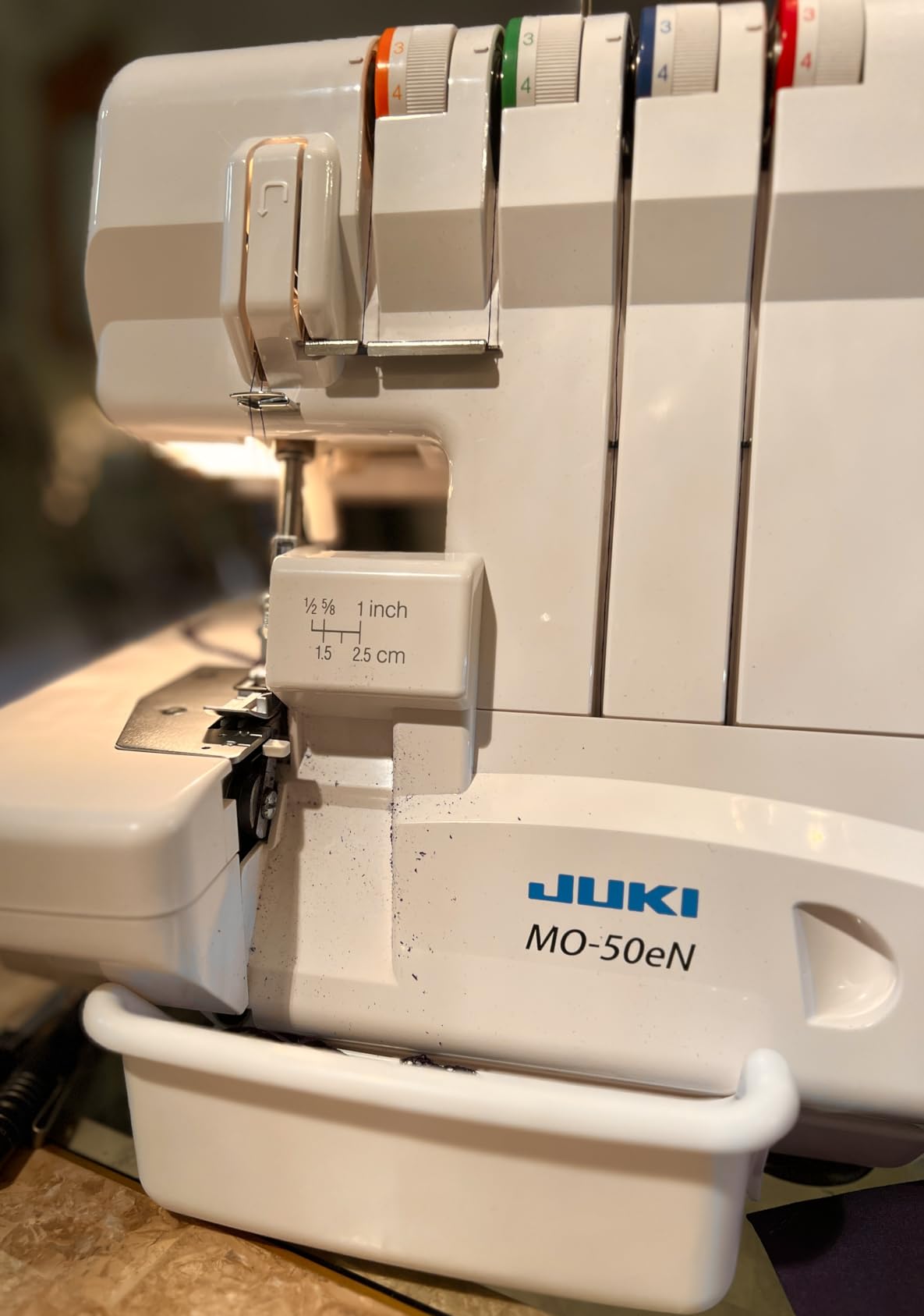 Juki, MO-50E, 3 or 4 Thread Serger, Lay In Tensions, Adjustable Differential Feed, Built In Rolled Hem, Automatic Lower Looper Threader, Retractable Upper Knife (MO-50E/UL) customer photo 2