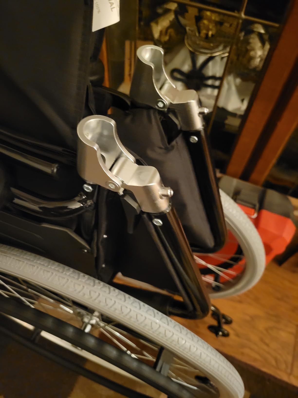 Karman 24 pounds LT-980 Ultra Lightweight Wheelchair, Black customer photo 2