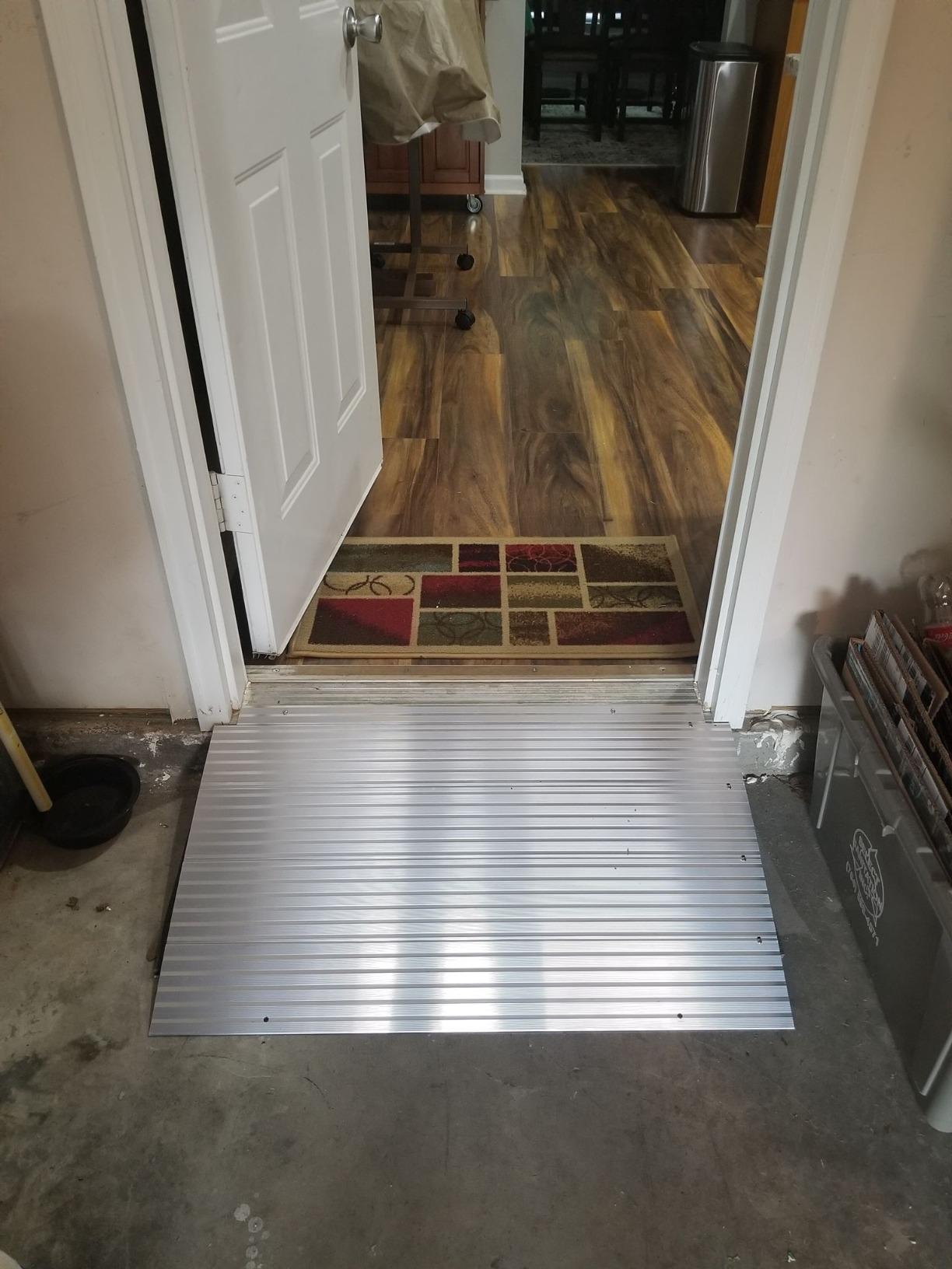 EZ-ACCESS Transitions Modular Entry Ramp, Self Supporting, Aluminum, 1 in customer photo 2