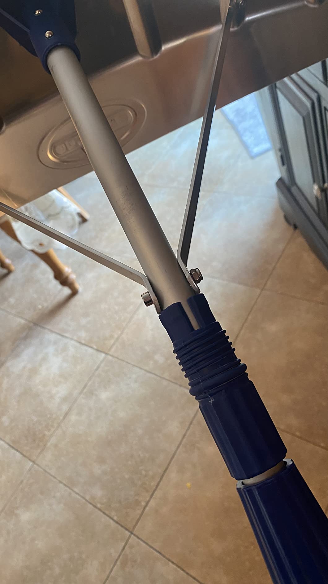 Snow Joe RJ205M Twist-N-Lock Telescoping Snow Shovel Aluminum Roof Rake, 21' customer photo 1