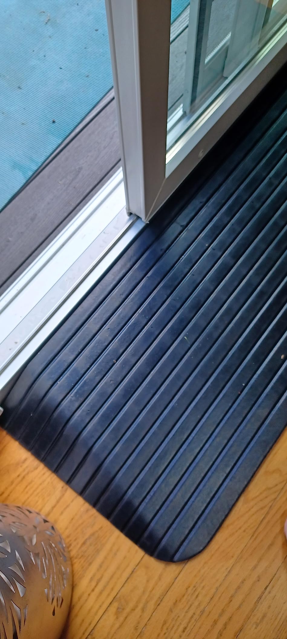 Silver Spring Solid Rubber Threshold Ramp, 1,500 lb Capacity, 1-1/2 in Rise customer photo 1