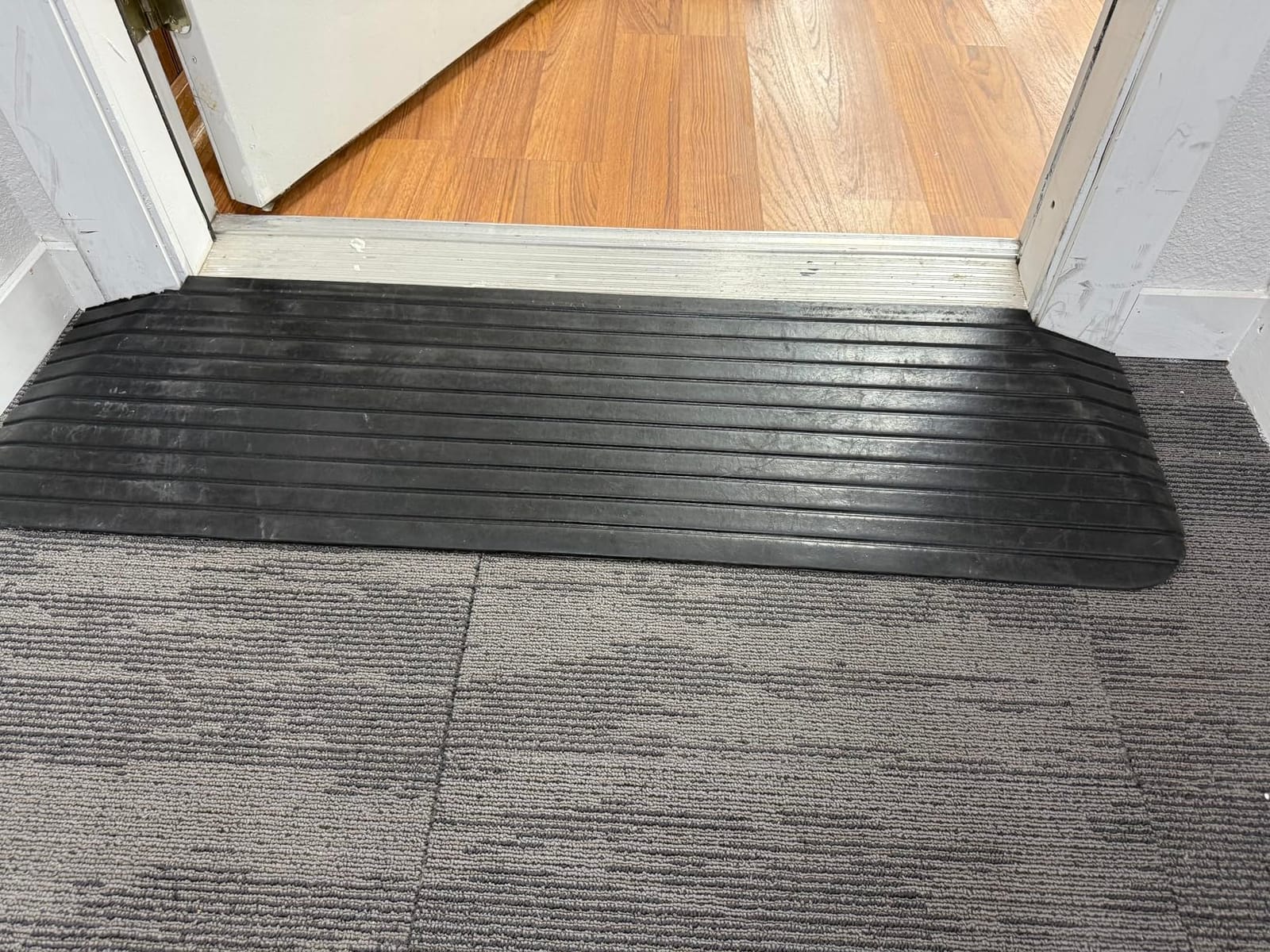 Silver Spring Solid Rubber Threshold Ramp, 1,500 lb Capacity, 1-1/2 in Rise customer photo 2