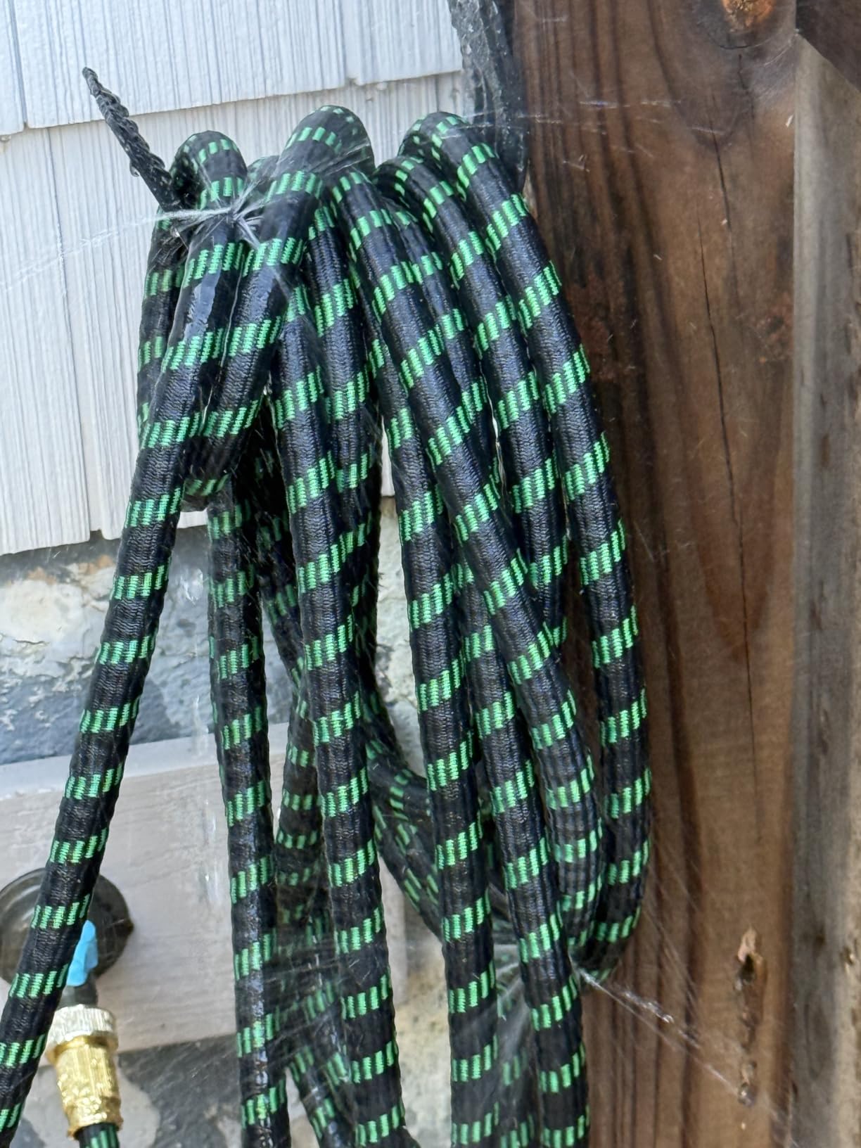 J&B XpandaHose 75ft Expandable Garden Hose, Lightweight, Brass Connectors customer photo 2