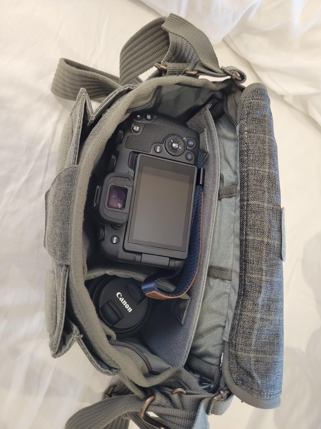 Think Tank Retrospective 7 V2.0 Camera Messenger Bag - Pinestone customer photo 1