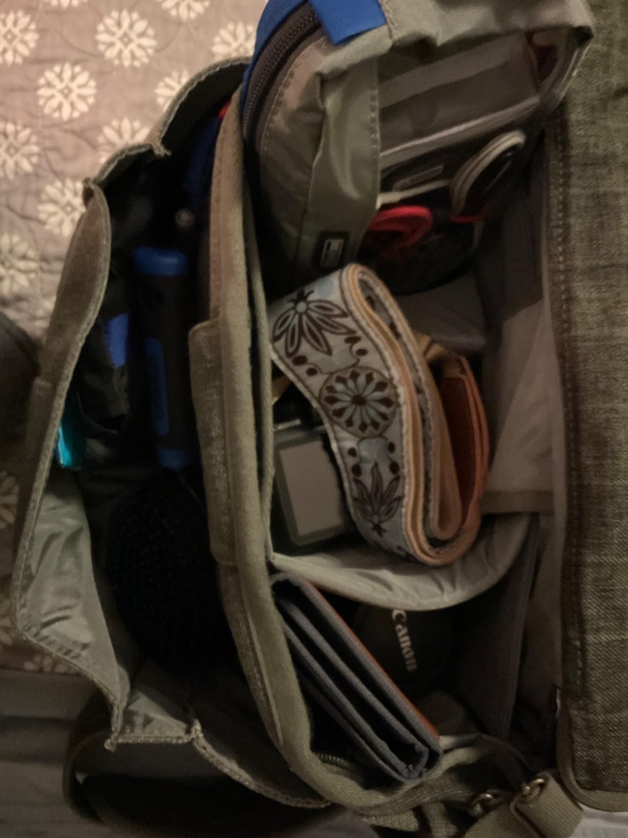 Think Tank Retrospective 7 V2.0 Camera Messenger Bag - Pinestone customer photo 2