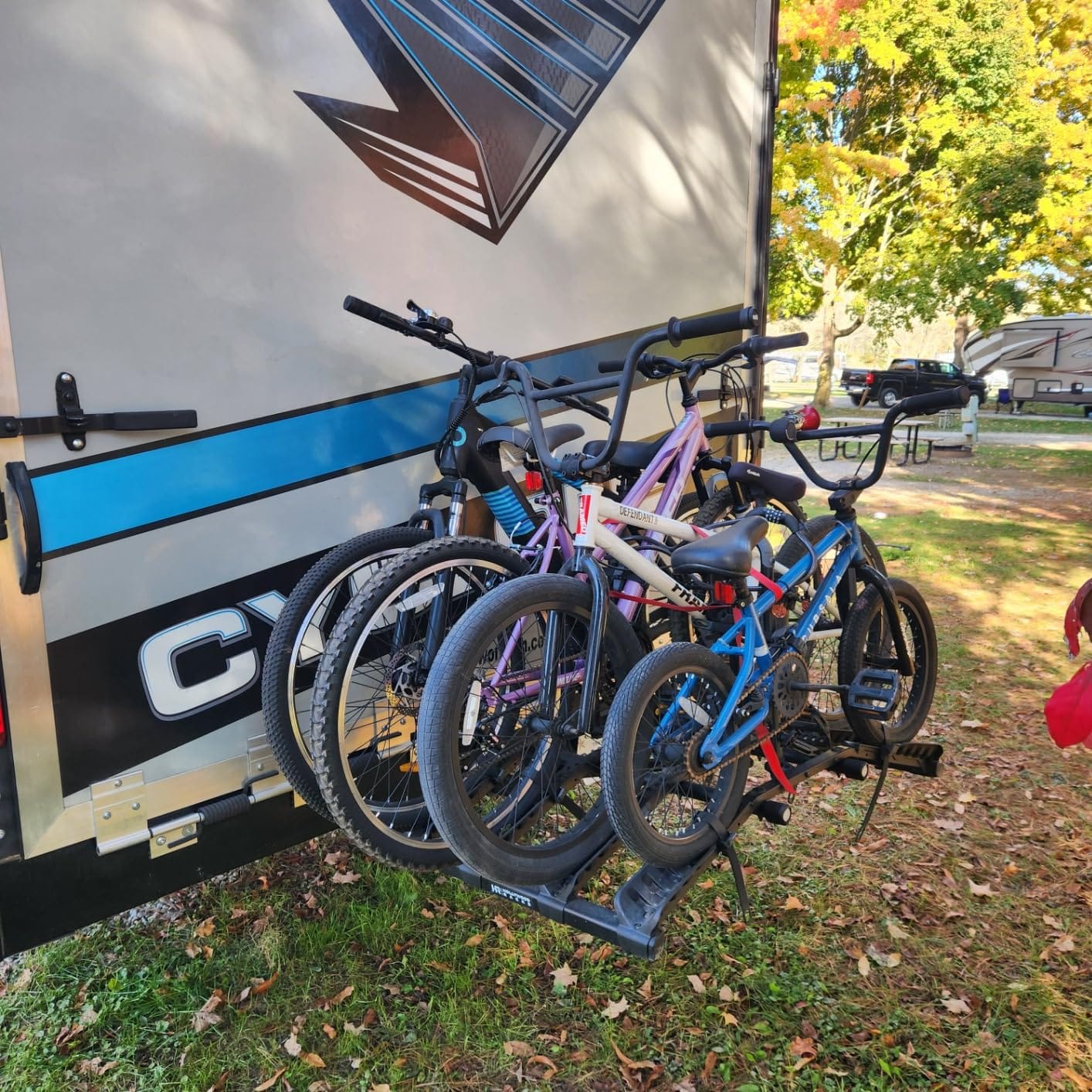 Hollywood Racks Destination 4 Hitch Bike Rack, Carries Up to 4 Bikes, Black customer photo 2