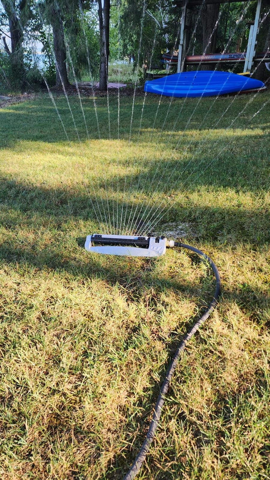 Rocky Mountain Goods Metal Oscillating Lawn Sprinkler - Rust-Proof Aluminum Base - 4,100 Sq. Ft. Coverage - Easy Adjust Range Control - Built-in Spray Jet Cleaning Needle customer photo 1