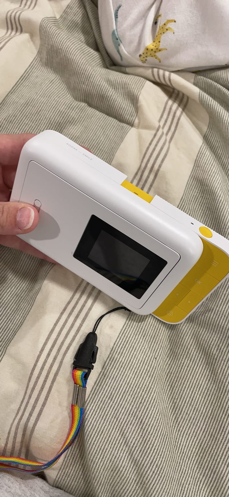 Kodak Smile Instant Print Digital Camera – Slide-Open 10MP Camera w/2x3 ZINK Printer (White/Yellow) customer photo 1