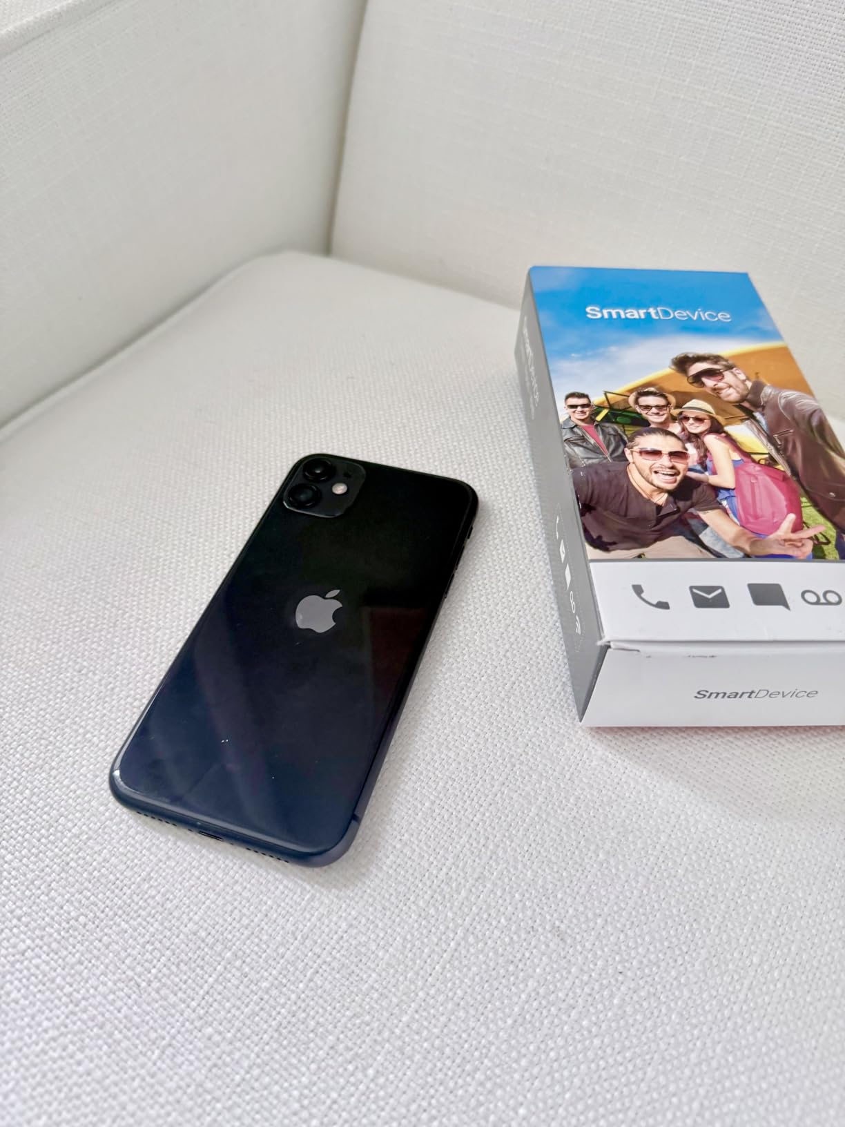 Apple iPhone 11, 128GB, Red - Unlocked (Renewed) customer photo 2