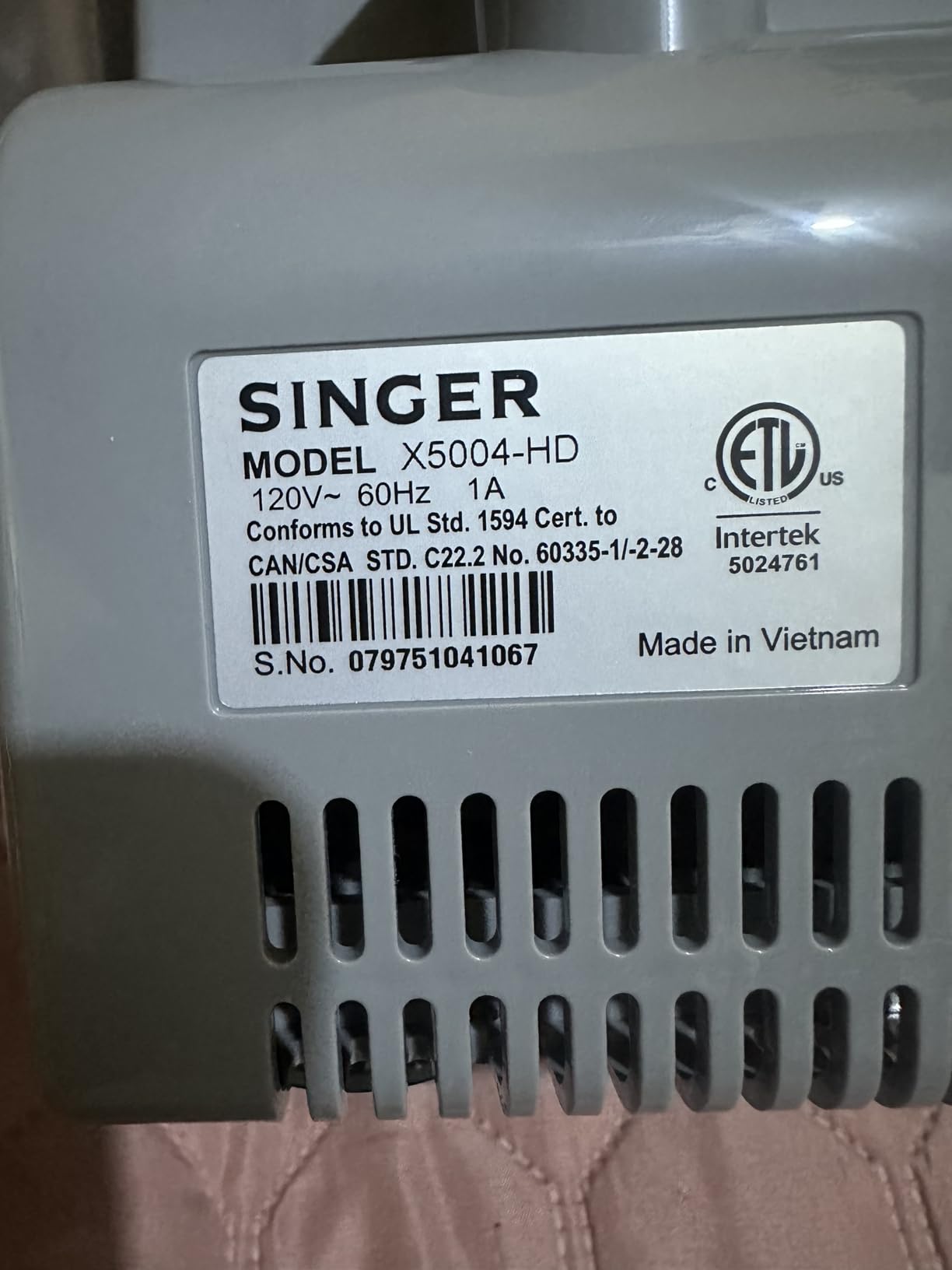 SINGER® X5004-HD Serger Overlock Machine, 2-3-4 Thread Capability customer photo 1