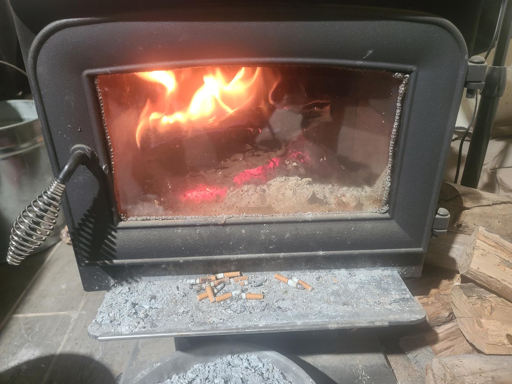 Ashley Hearth AW1120E-P 1,200 sqft Wood Stove with Legs and Pedestal customer photo 1