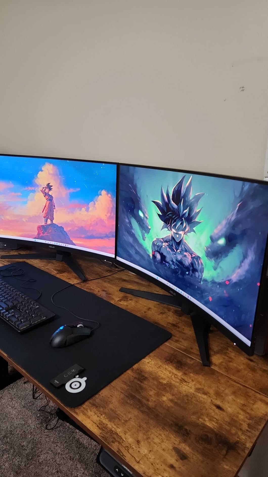 ASUS TUF Gaming VG32VQ1B 32 Inch 1440p 165Hz HDR Curved Gaming Monitor customer photo 2