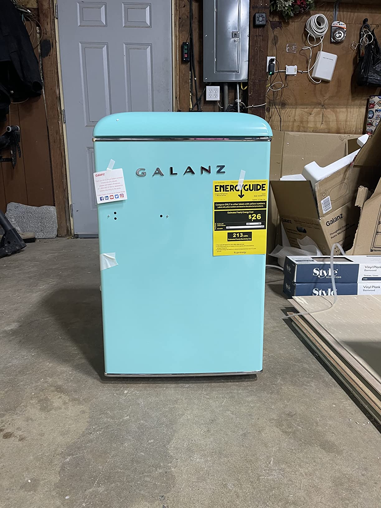 Galanz GLR25MGNR10 Retro Compact Refrigerator, Mini Fridge with Single Doors, Adjustable Mechanical Thermostat with Chiller, Green, 2.5 Cu Ft customer photo 2
