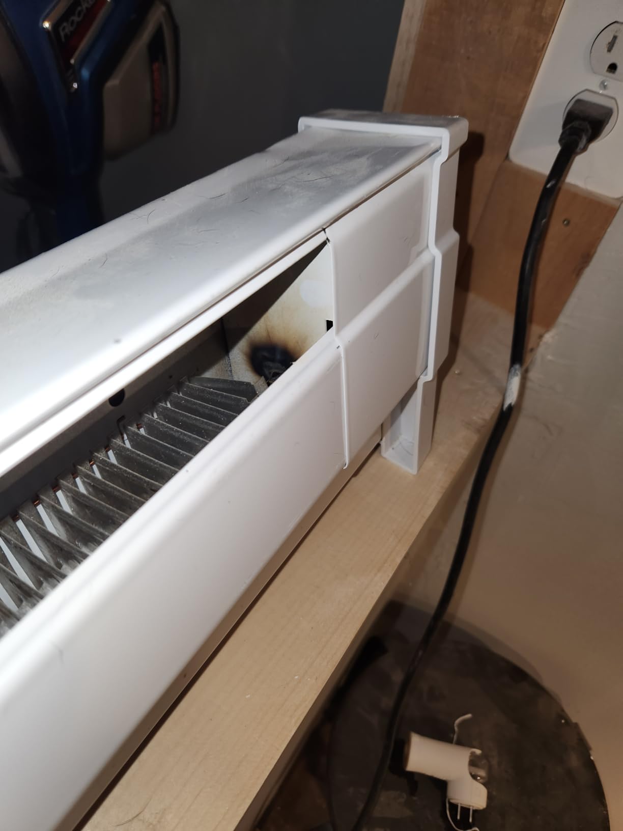 Cadet Portable Electric Baseboard Heater 1500W 120V Plug In, Thermostat customer photo 1