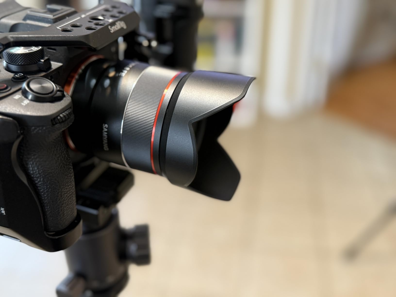 Samyang SYIO3518 35mm F1.8 Auto Focus Full Frame Lens, Sony E customer photo 2