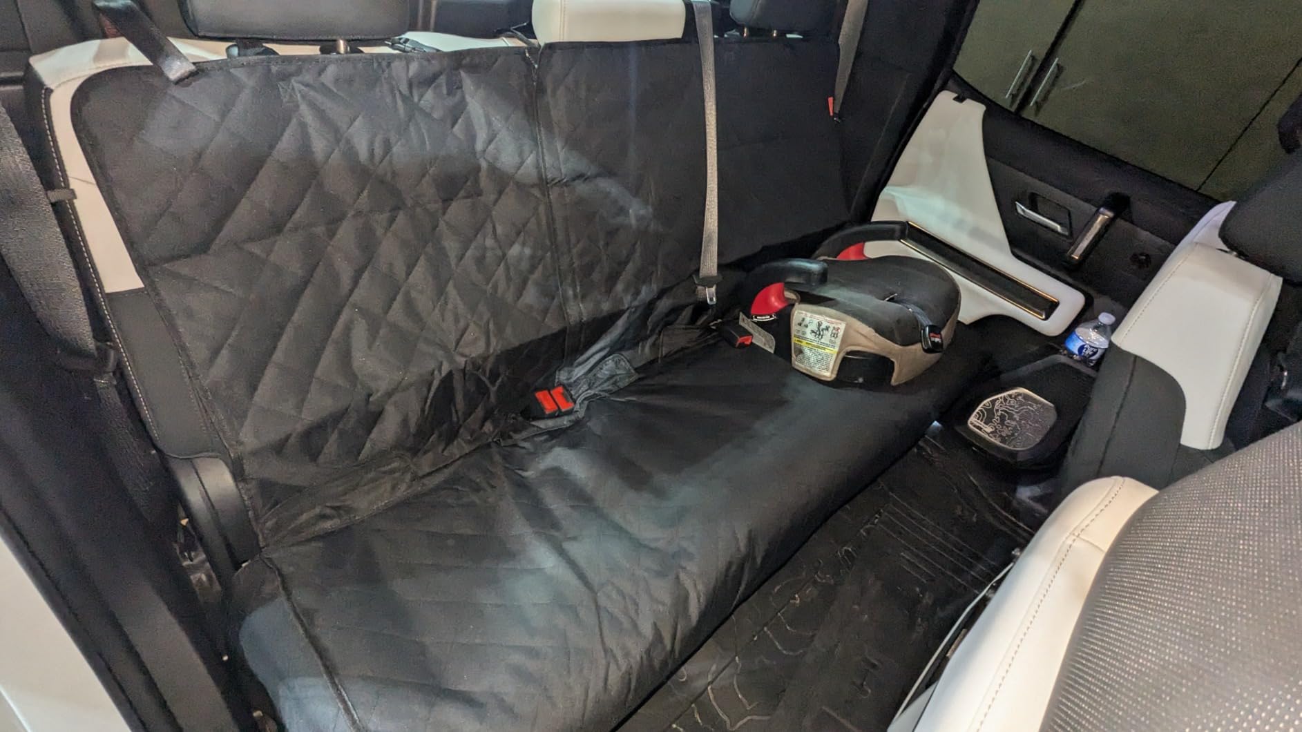 Lusso Gear Dog Car Seat Cover - Waterproof Non-Slip Car Back Seat Protector - Rear Car Seat Cover for Dogs - Universal Fit for Sedans Trucks SUVs - Scratchproof Backseat Car Cover - Machine Washable customer photo 1