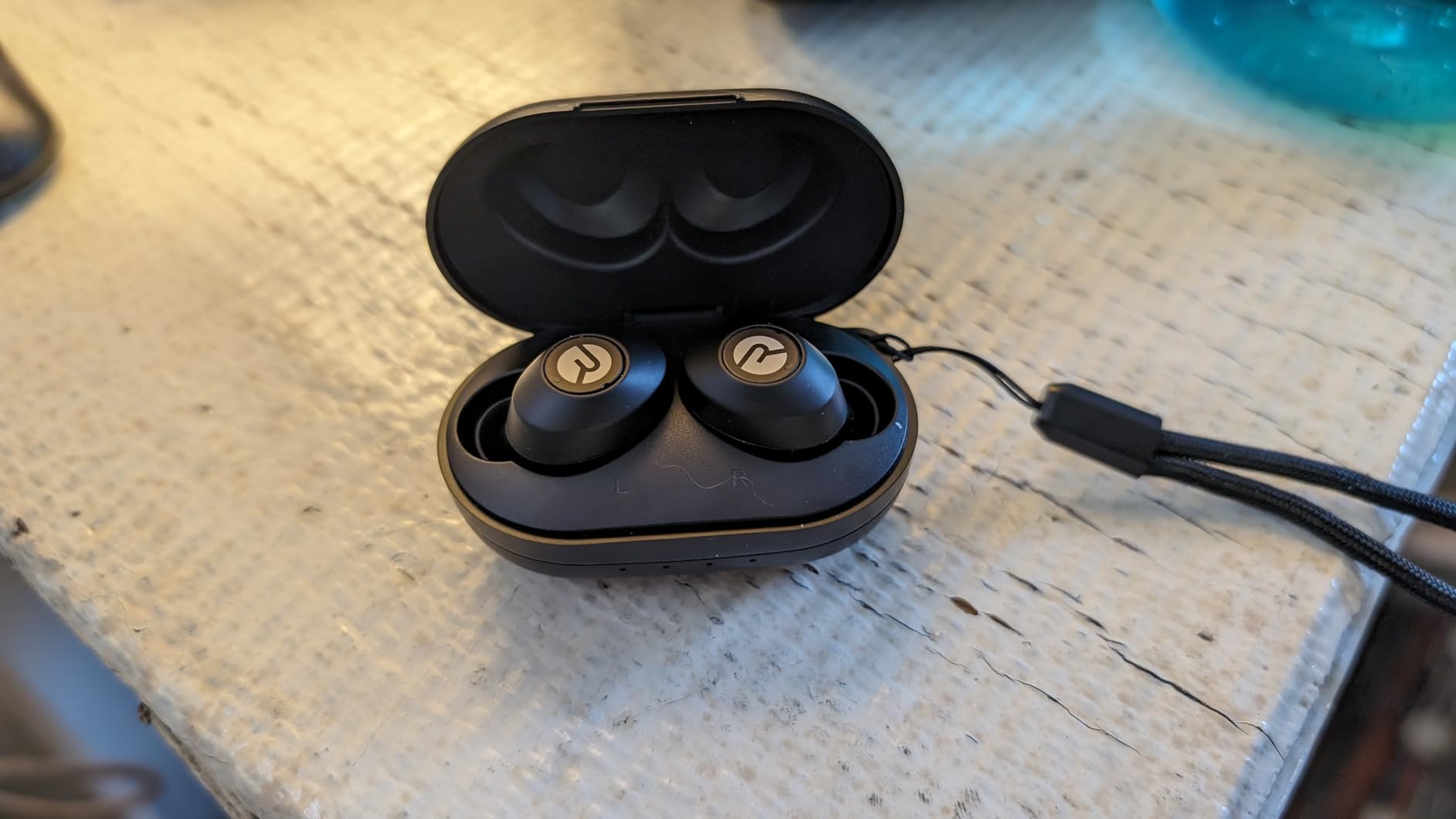 Raycon Everyday Bluetooth Wireless Earbuds with Microphone - Active Noise Cancelling, Sweat & Water-Resistant Earphones, Ear Buds Wireless Bluetooth (Black) customer photo 2