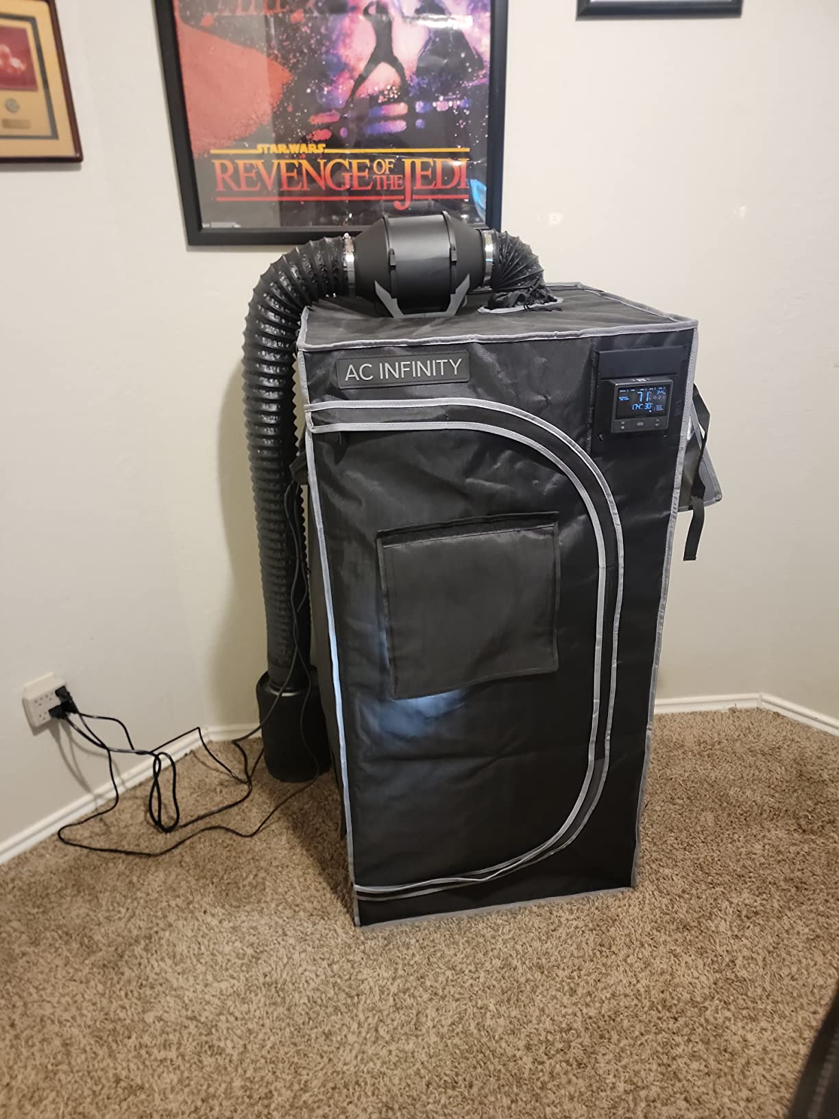 AC Infinity AI Grow System Compact 2x2, 1-Plant Kit w/ AI Controller customer photo 2