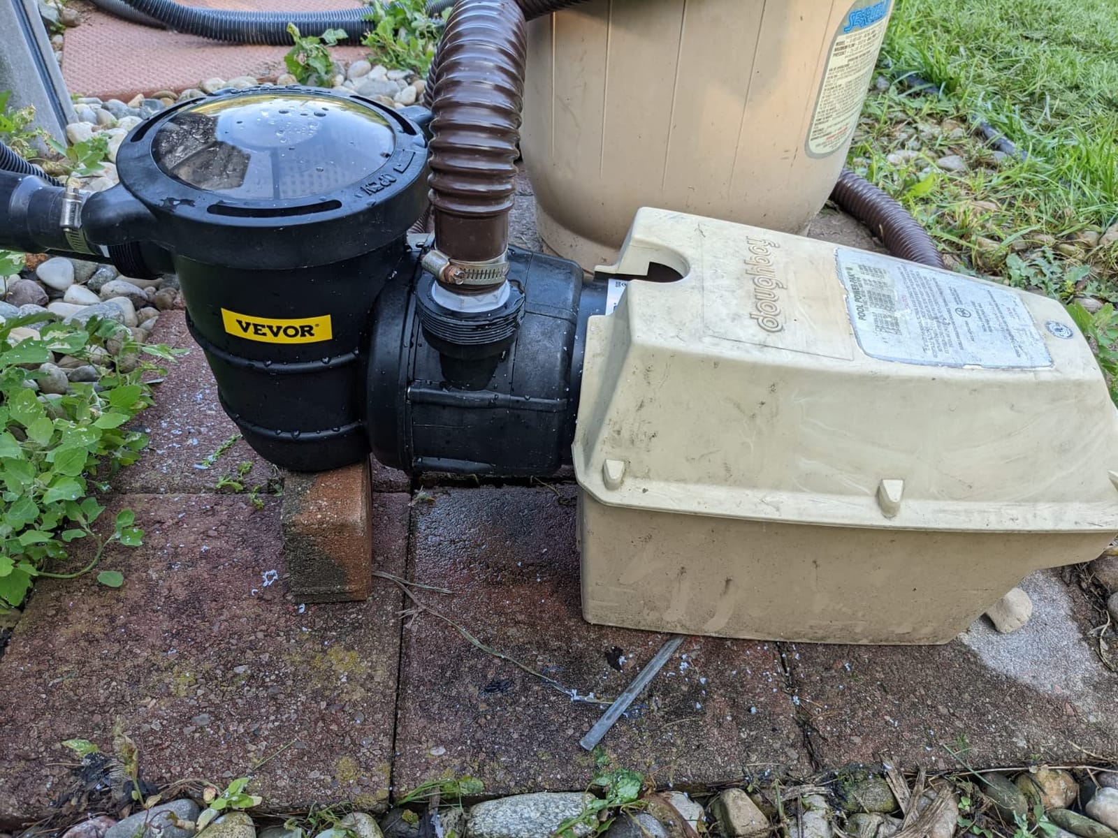 VEVOR Swimming Pool Pump 1.5 HP 5280 GPH Max Flow Single Speed Pump, 115 V customer photo 1