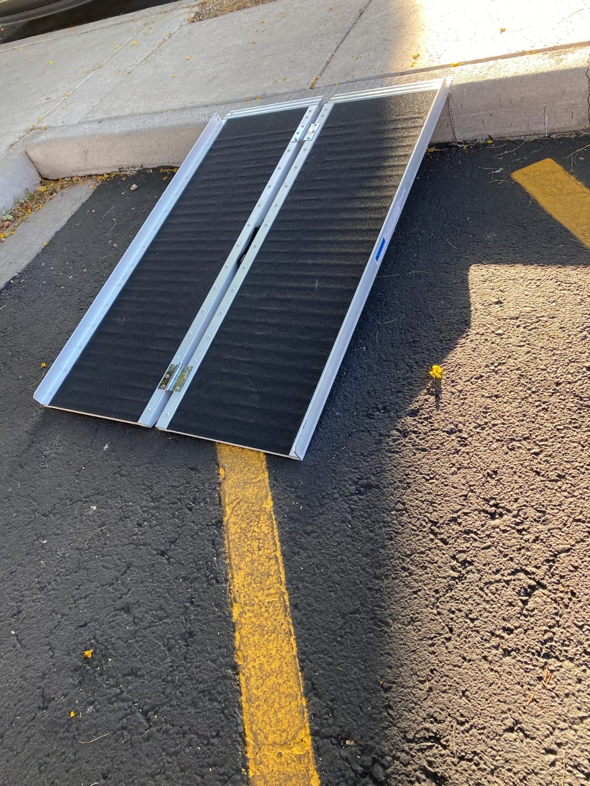 8FT Wheelchair Ramp with Support Legs, Portable Ramps for Home Steps customer photo 2