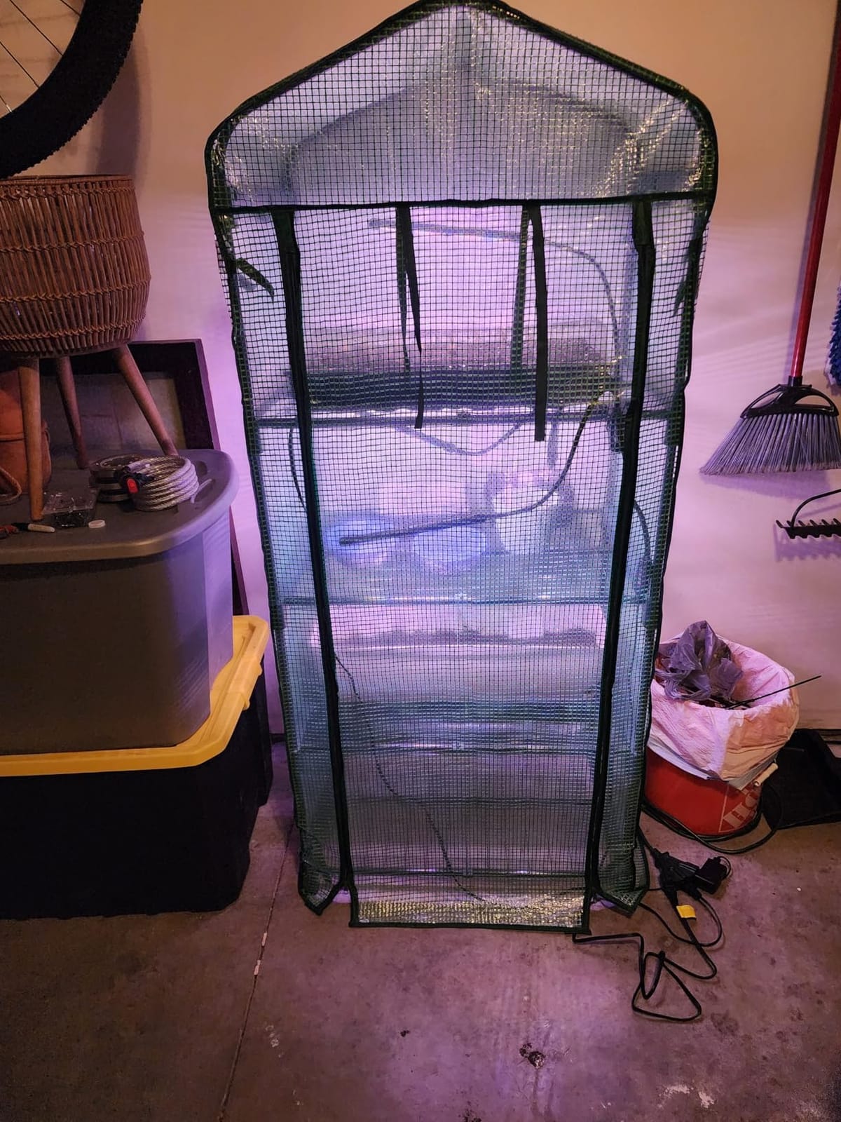Mini Greenhouse for Outdoors Indoor: 27 x 19 x 62-Inch Ohuhu Small Green House with 4 Tier Shelves, Portable Plastic Greenhouses with Heavy Duty Transparent PVC Cover for Seedling Patio Porch Balcony customer photo 2