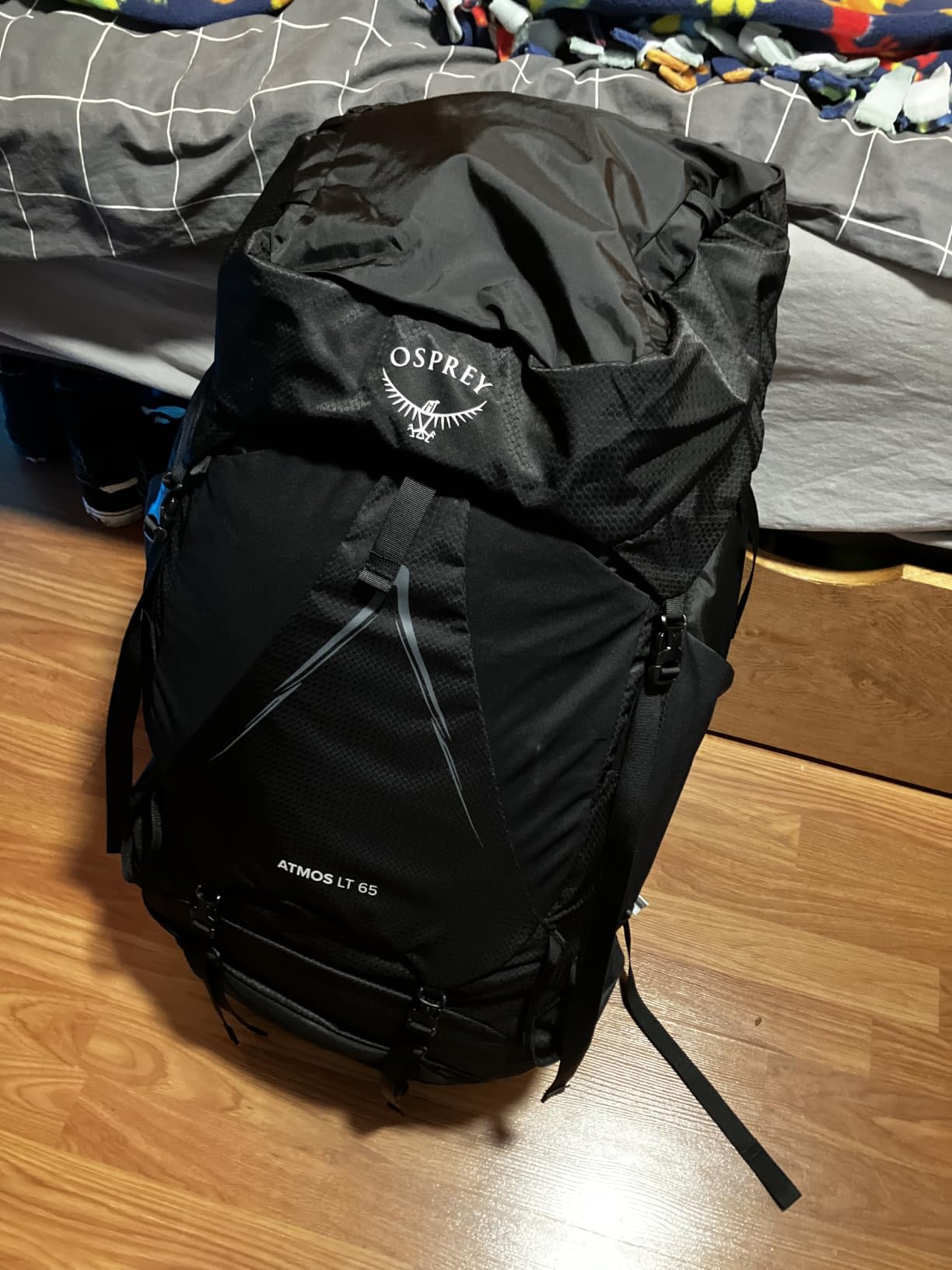 Osprey Atmos AG LT 65L Men's Backpacking Backpack, Black L-XL customer photo 1
