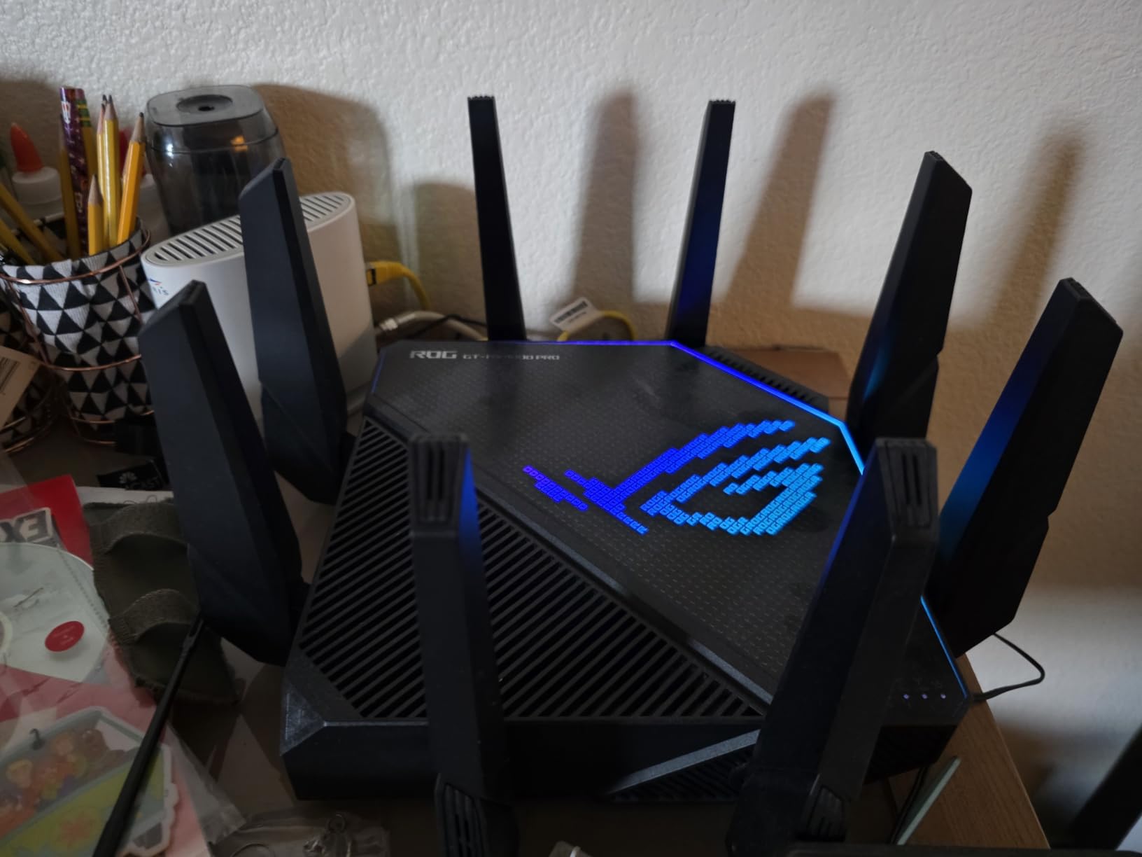 ASUS ROG Rapture GT-AX11000 Pro Tri-Band WiFi 6 Extendable Gaming Router, 10G & 2.5G Ports, ASUS RangeBoost Plus, Triple-Level Game Acceleration, Subscription-Free Network Security, AiMesh Compatible customer photo 2