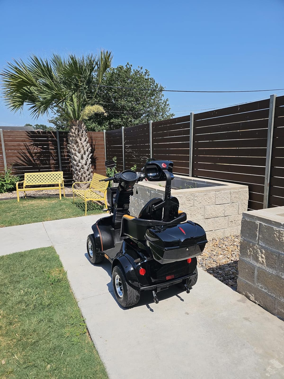 Mobility Scooters for Seniors & Adults 600lbs Capacity, Heavy Duty 4-Wheel 3-Speed Electric Powered Wheelchair Device 1000W All Terrain, Elderly-Lockbox Adjustable Seat (DJD Black 1000W) customer photo 1