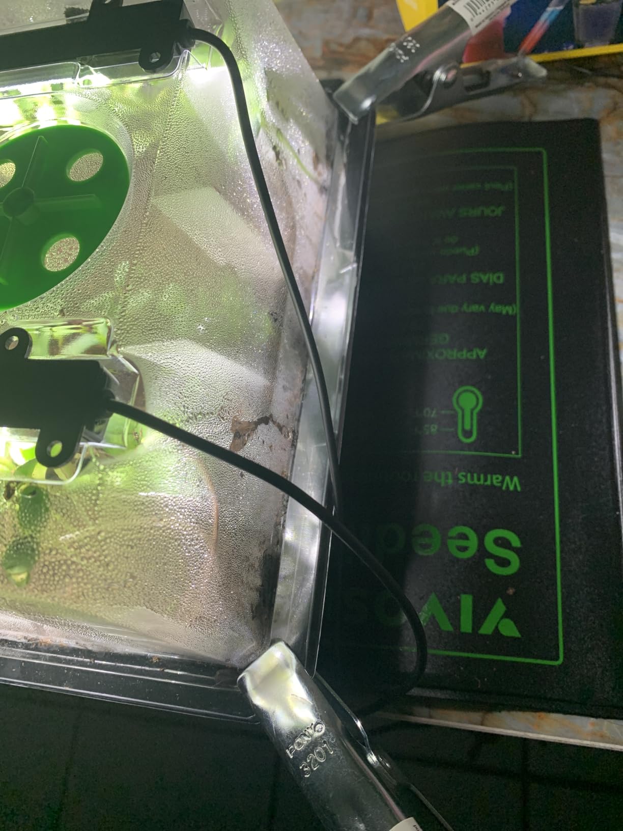 VIVOSUN 1-Pack Seed Starter Kit, 40-Cell Tray, LED Lights and Heat Mat customer photo 1