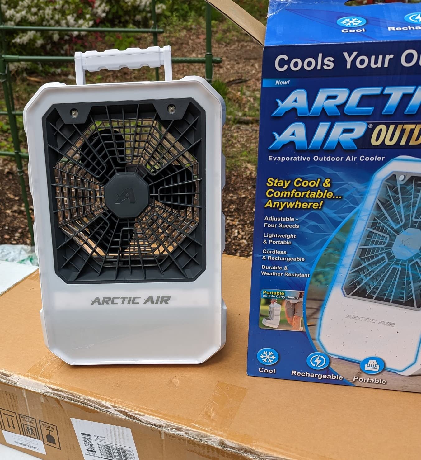 Arctic Air Outdoor Evaporative Cooler, Portable & Ultra-Quiet Air Cooler with 4 Fan Speeds, USB Rechargeable, 6-Hour Battery Life, Great for the Beach, Pool, Deck, Garden & More,White customer photo 2