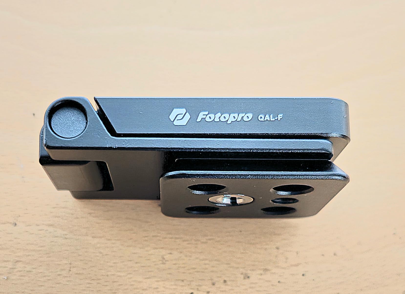 Fotopro Camera L Bracket Vertical Horizontal Switching Quick Release Plate for Canon Nikon Sony DSLR Monopod Stabilizer Universal customer photo 2