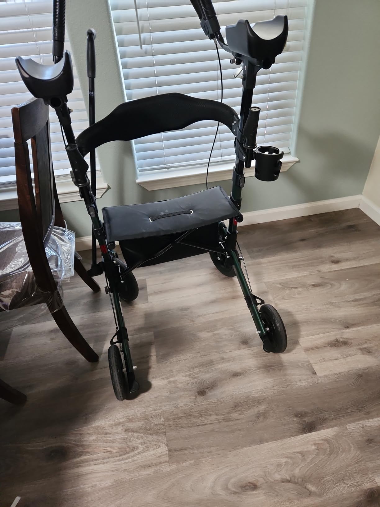 Helavo Upright Walker with Seat, Foldable Stand Up Walker with Rubber Tires customer photo 2