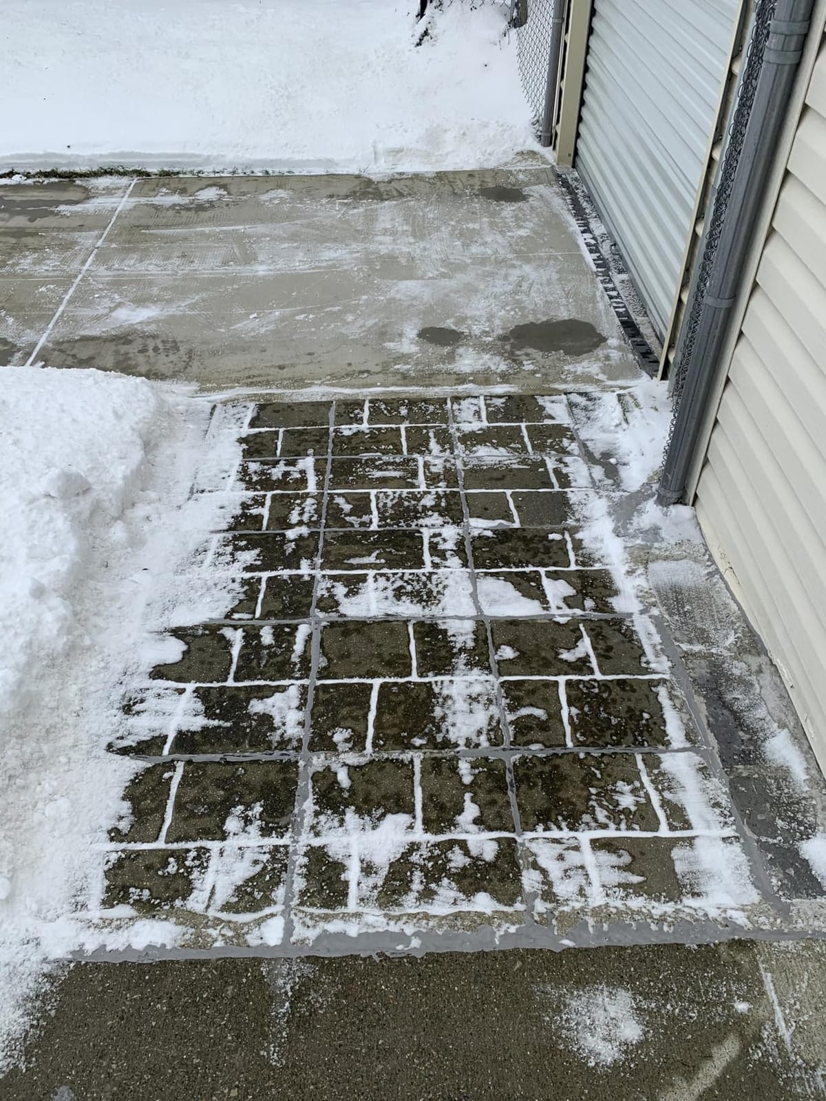 SKIL PWR CORE 40 Brushless 40V 20 in. Single Stage Snow Blower Kit, 30'ft Throwing Distance, Includes 6.0Ah Battery and Charger- SB2001C-10 red customer photo 1