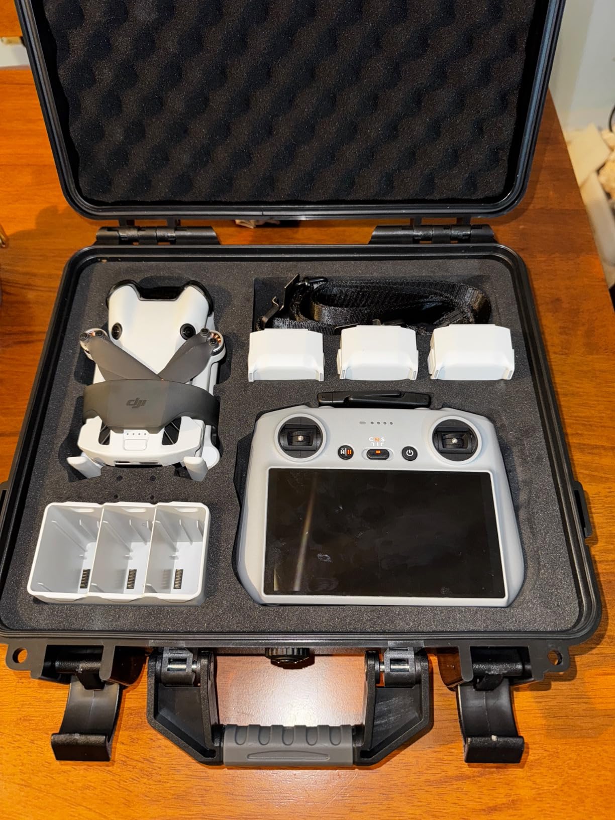 Lekufee Waterproof Hard Carrying Case for DJI Mini 4 Pro/4/3 Pro/Mini 3,Fly More Combo,DJI RC 2/RC,RC N3/2/1 Remote Controller and Accessories(Case Only) customer photo 1