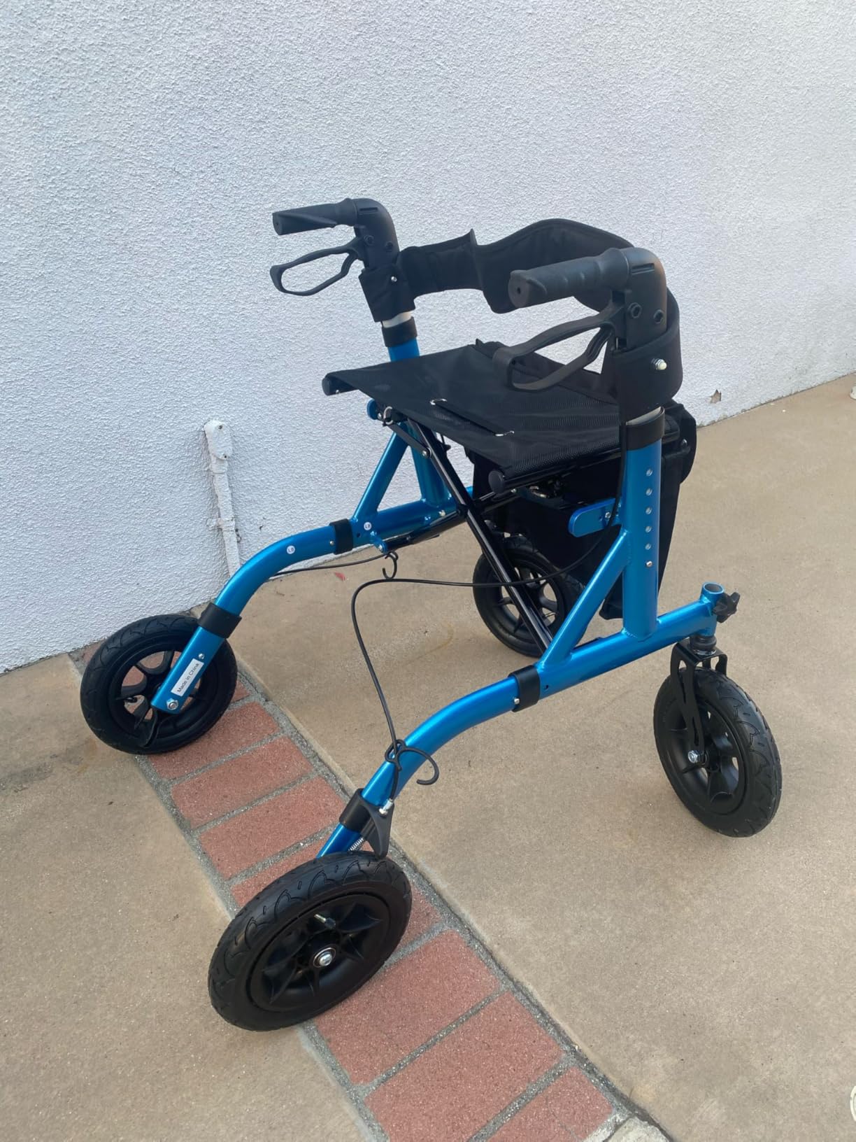 Goplus Rollator Walkers for Seniors with Seat, Foldable Rolling Walker with 9.5” All Terrain Pneumatic Wheel, Supports up to 300 lbs, Heavy Duty Bariatric Rollator Walker for Adult customer photo 1