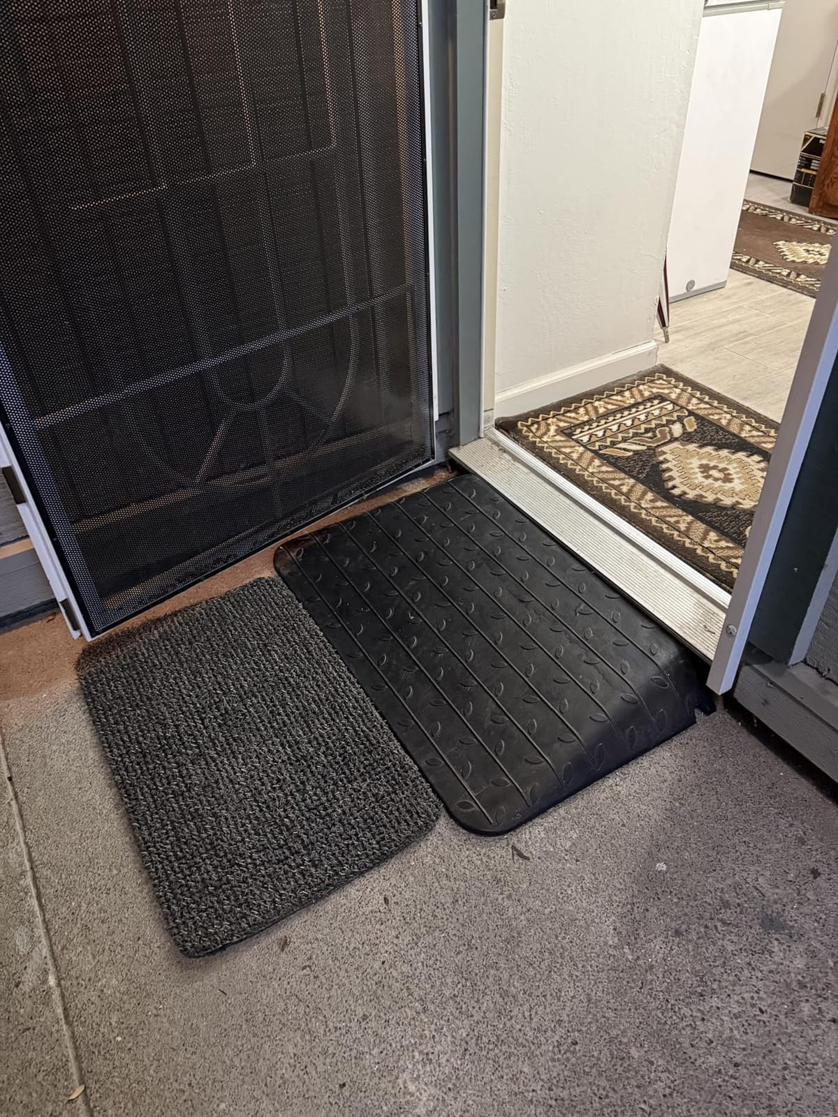 4 Inch Rise Threshold Ramp Anti-Slip Wheelchair Ramp Rubber Curb Ramp for Home Doorways 3 Feet Long 6500lbs Load Capacity(Anti-Slip Design) customer photo 2